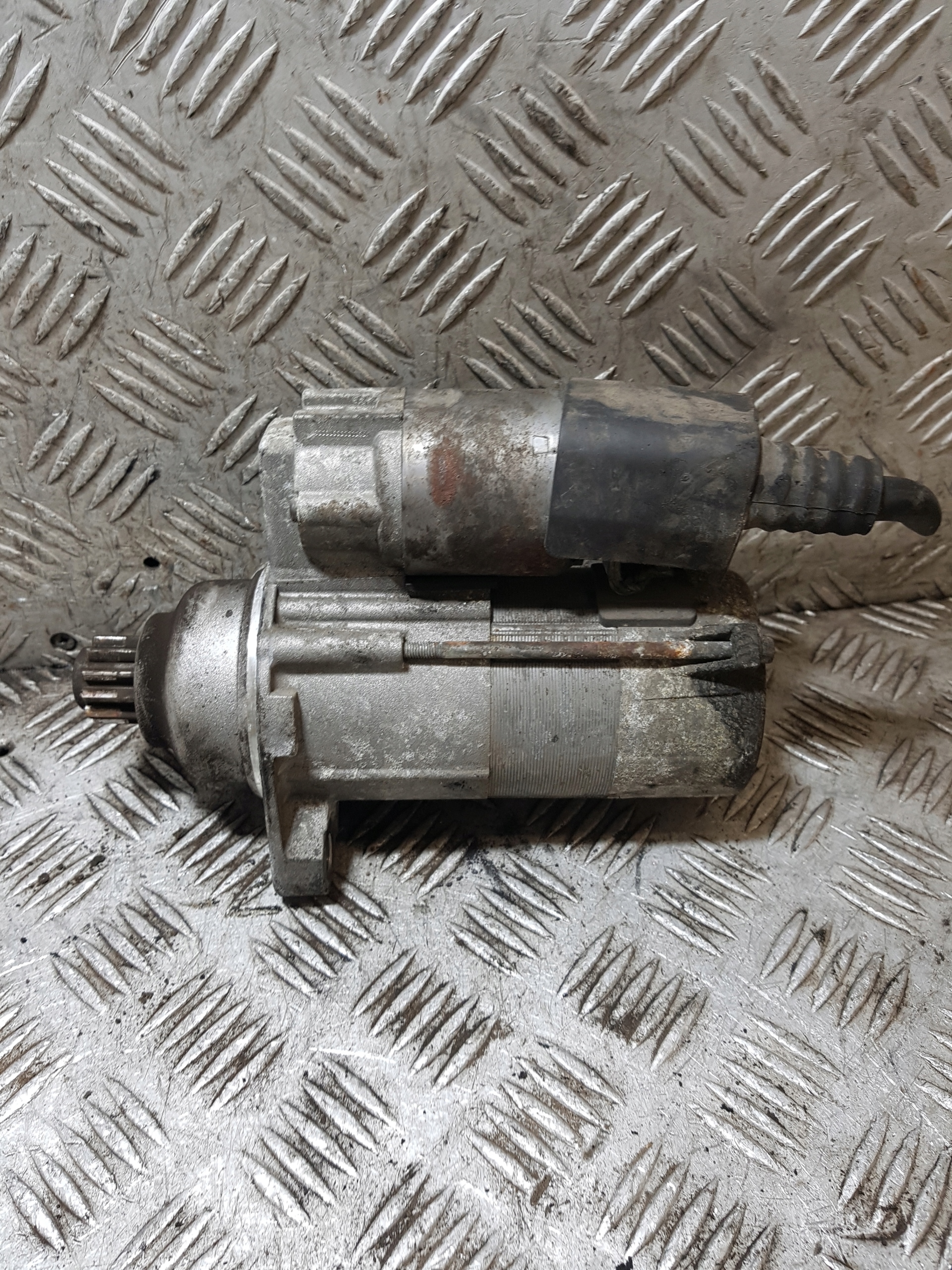 starter VOLKSWAGEN PASSAT B6 02M911023N