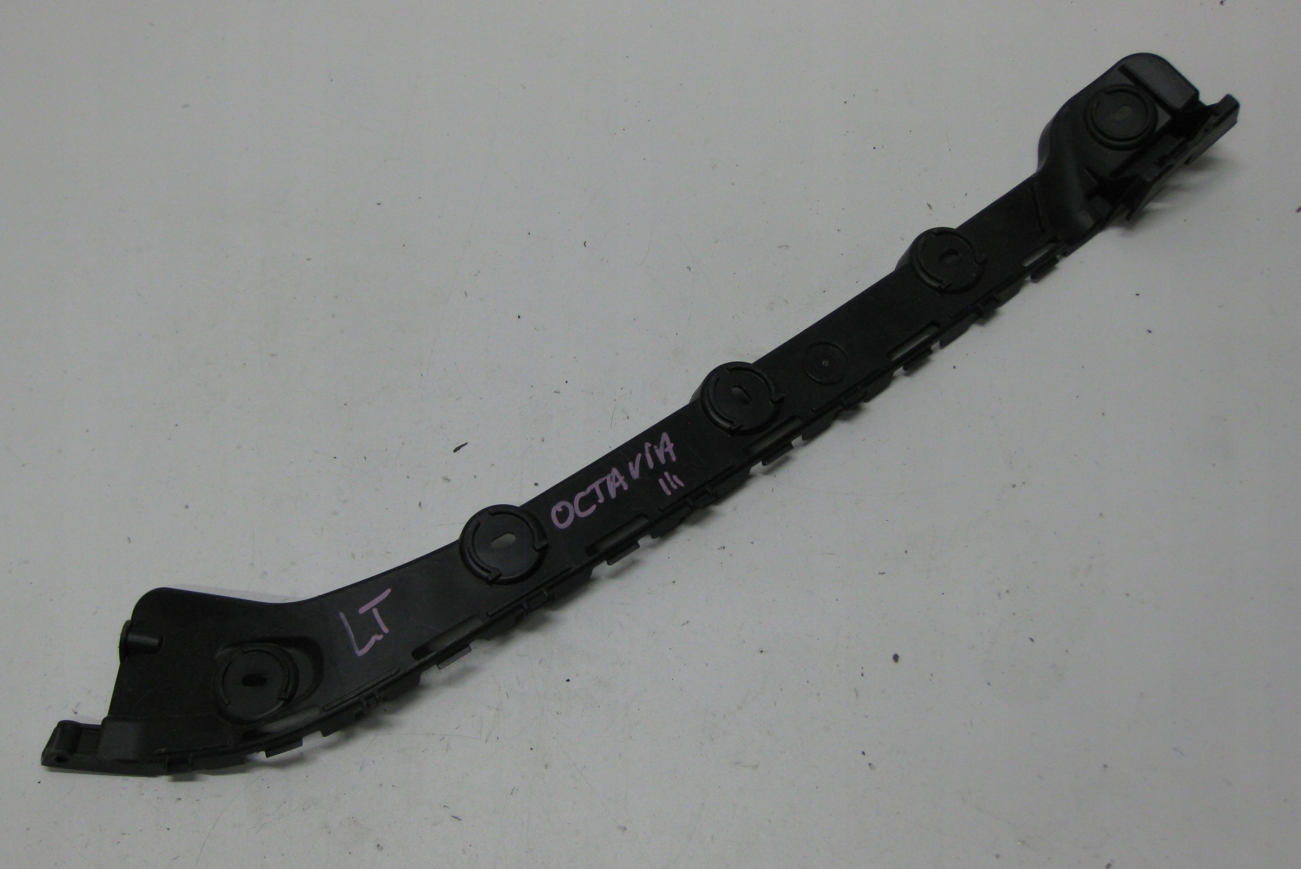 SKODA OCTAVIA III bumper bracket left rear part 5E9807393