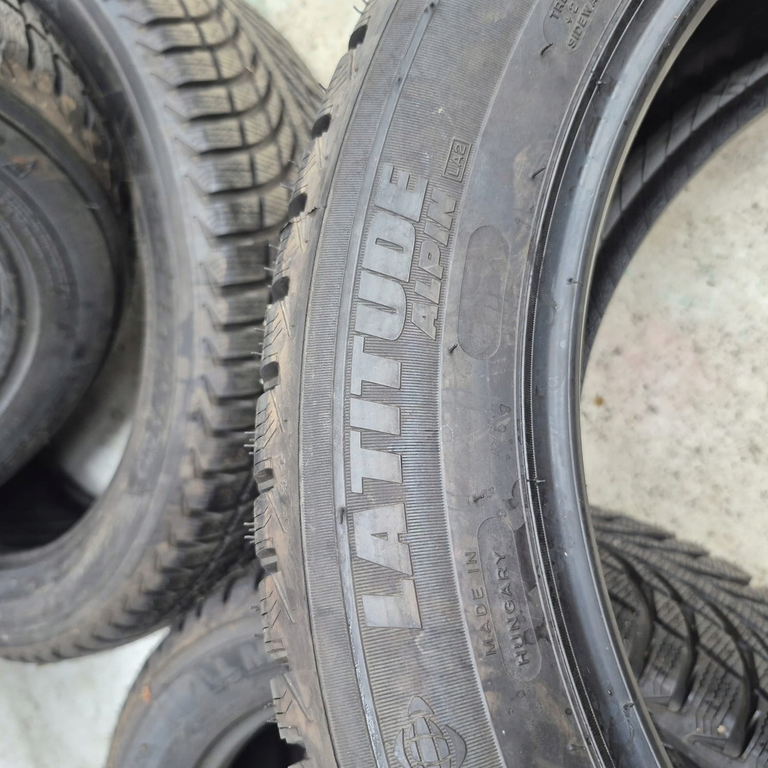 MICHELIN LATITUDE ALPIN 235/50 R19 tyres winter