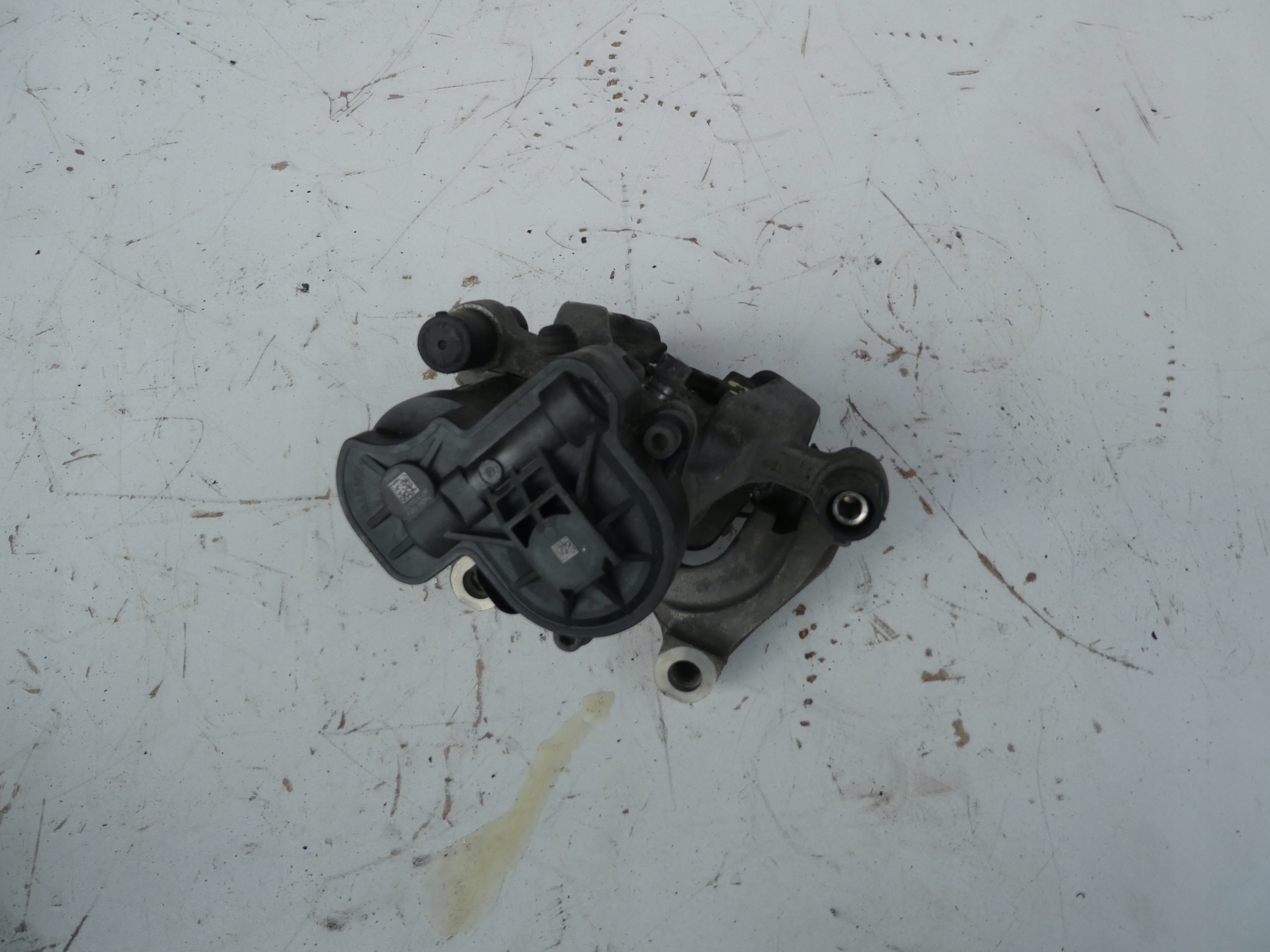 caliper left rear part VW PASSAT B8 3Q0615405