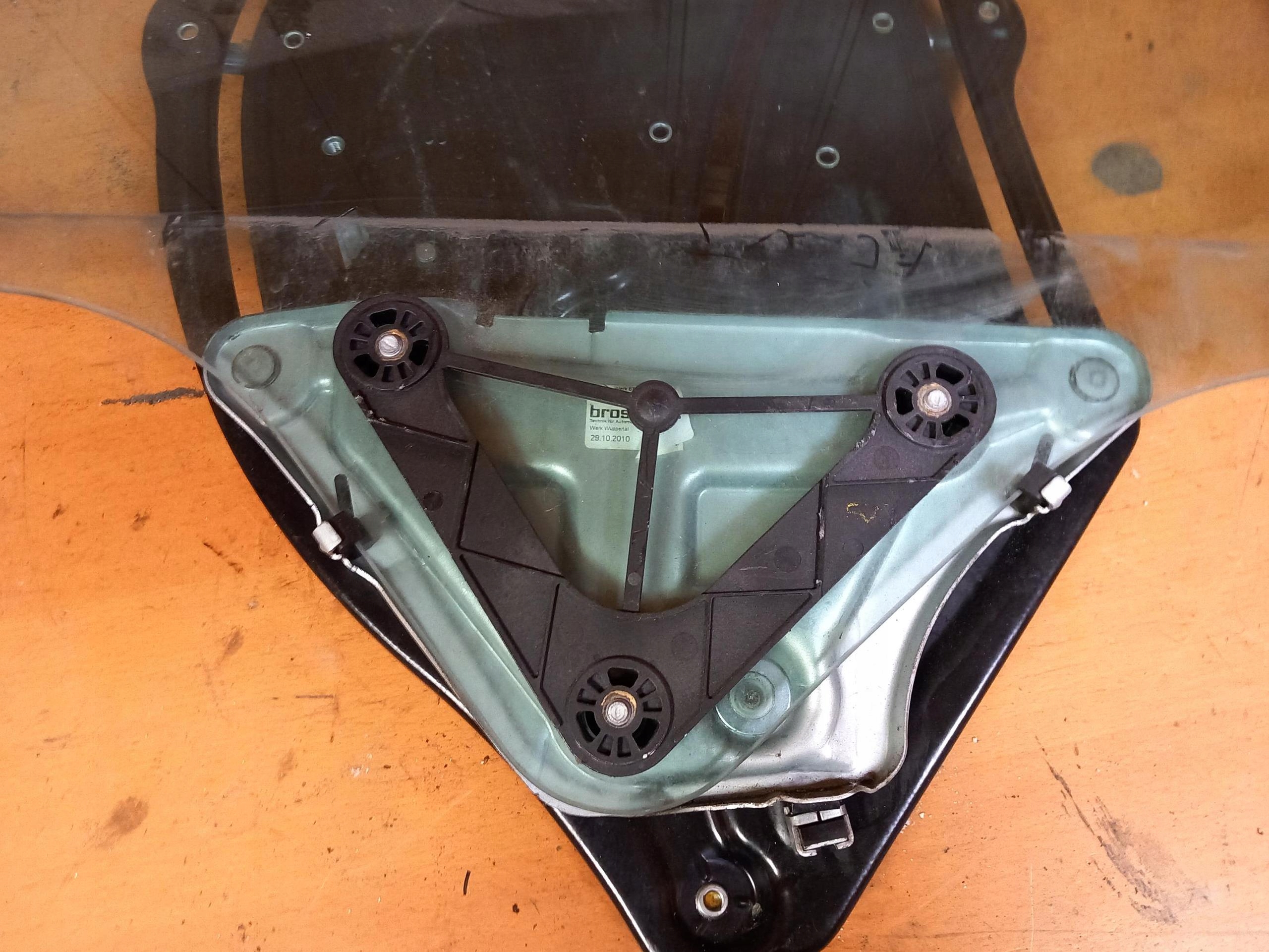 window regulator right rear part MERCEDES E-KLASA W207 COUPE A2076700203