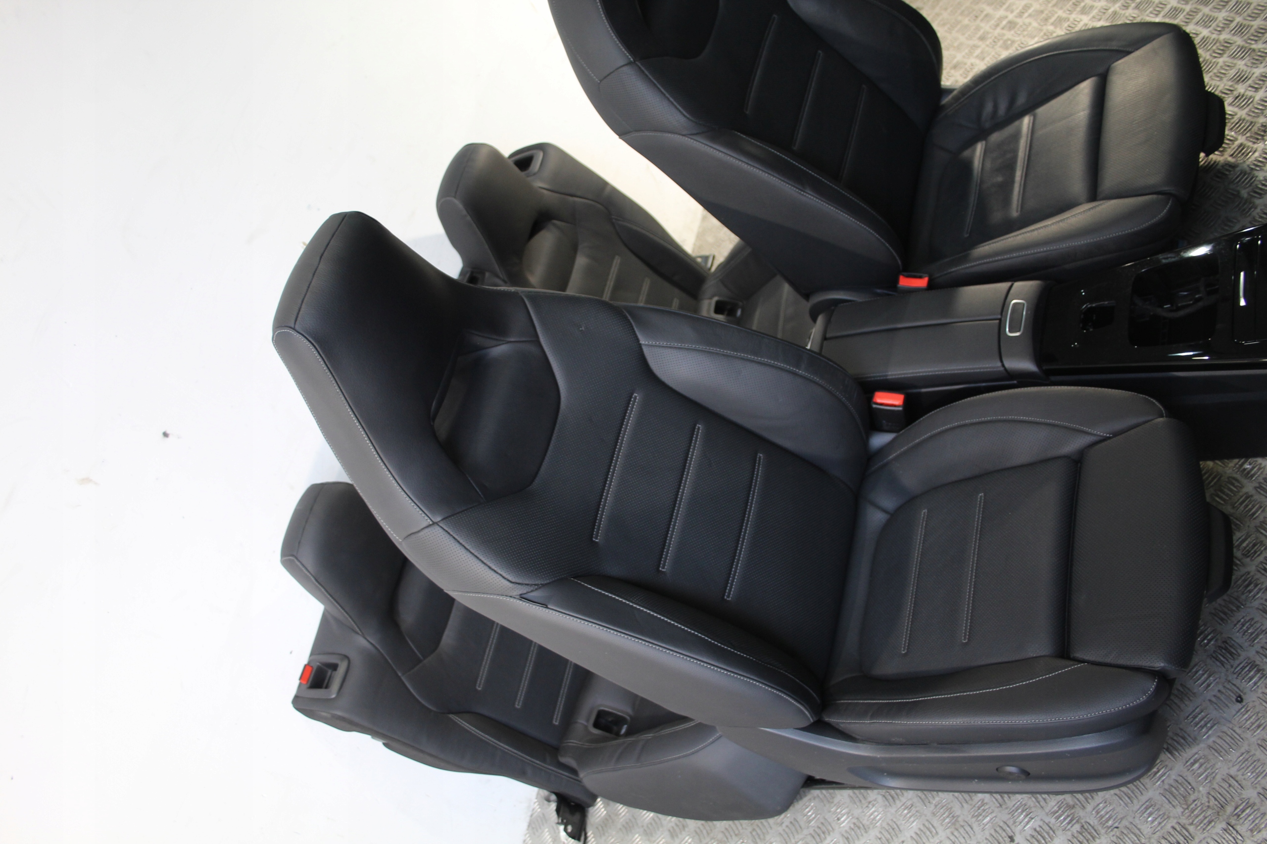 Sitze innere Leder A-KLASA W177 AMG