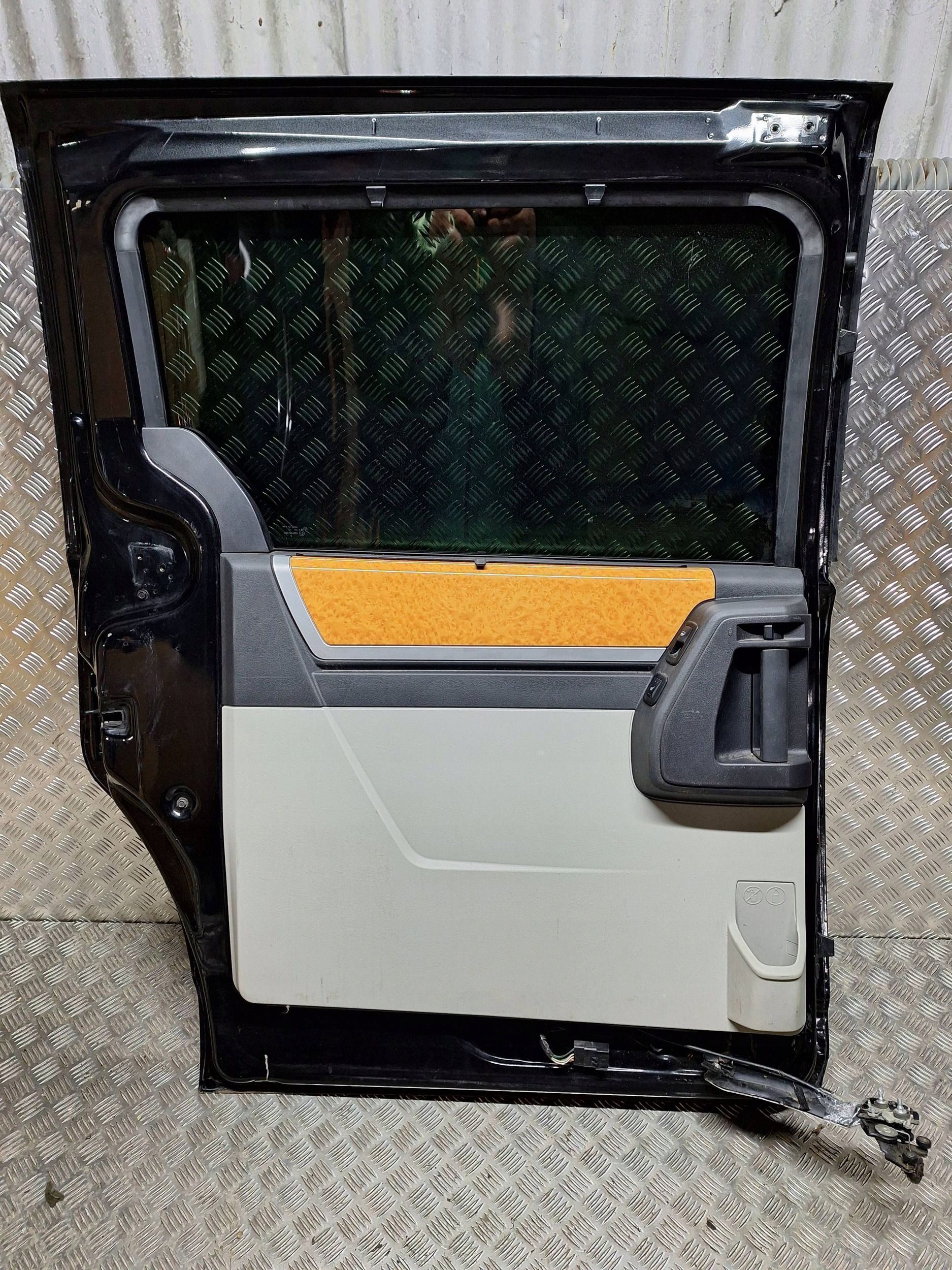door left rear part CHRYSLER GRAND VOYAGER 08-20 complete