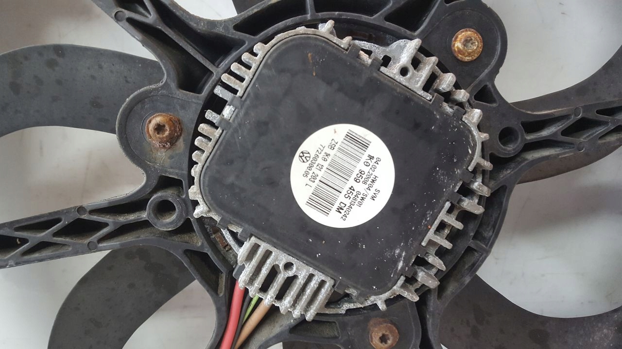 ventilátor chladiče VW Golf V 1,6
