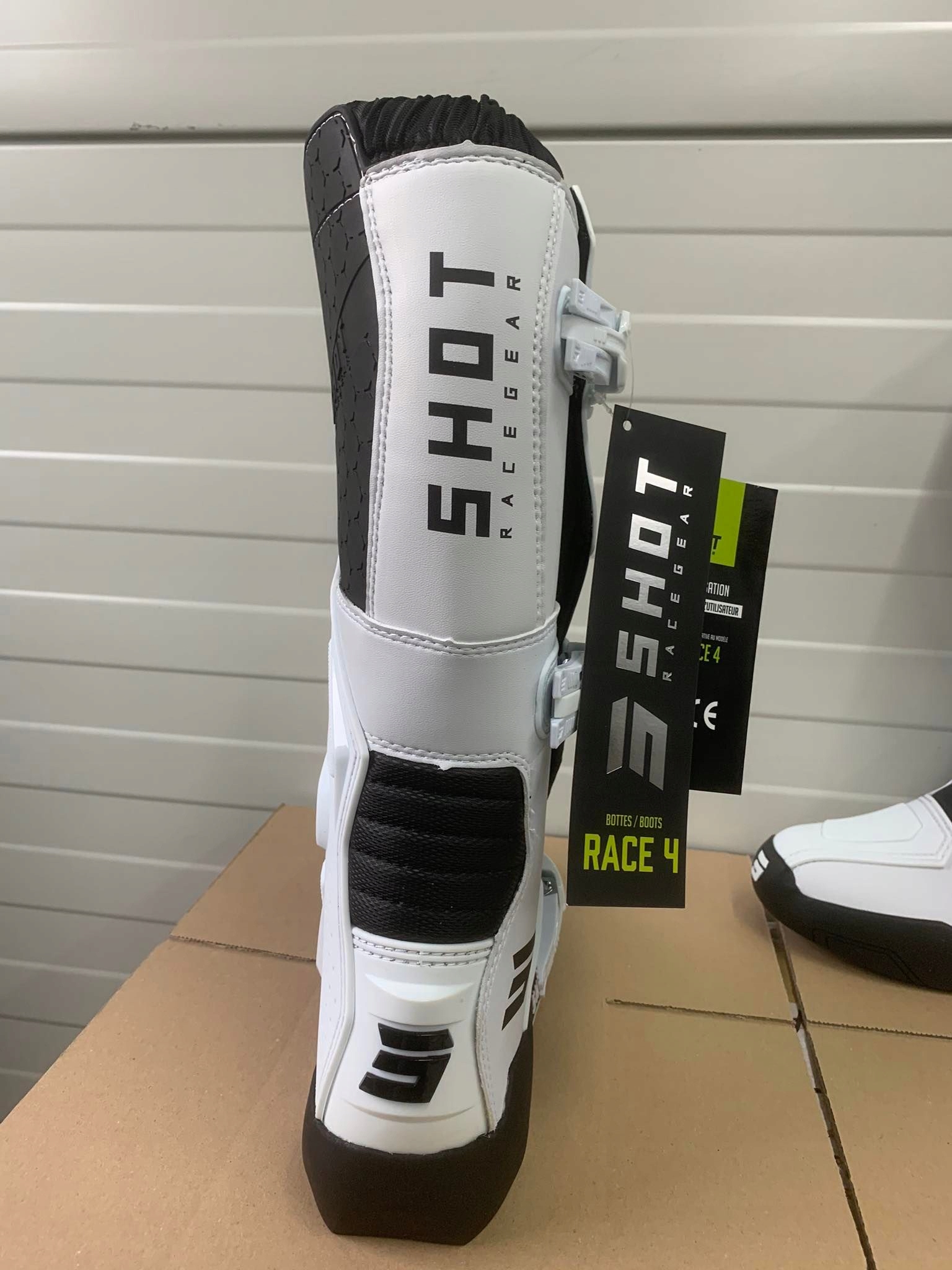 BUTY MOTOCYKLOWE CROSS ENDURO QUAD SHOT RACE 4 45 Model RACE 4