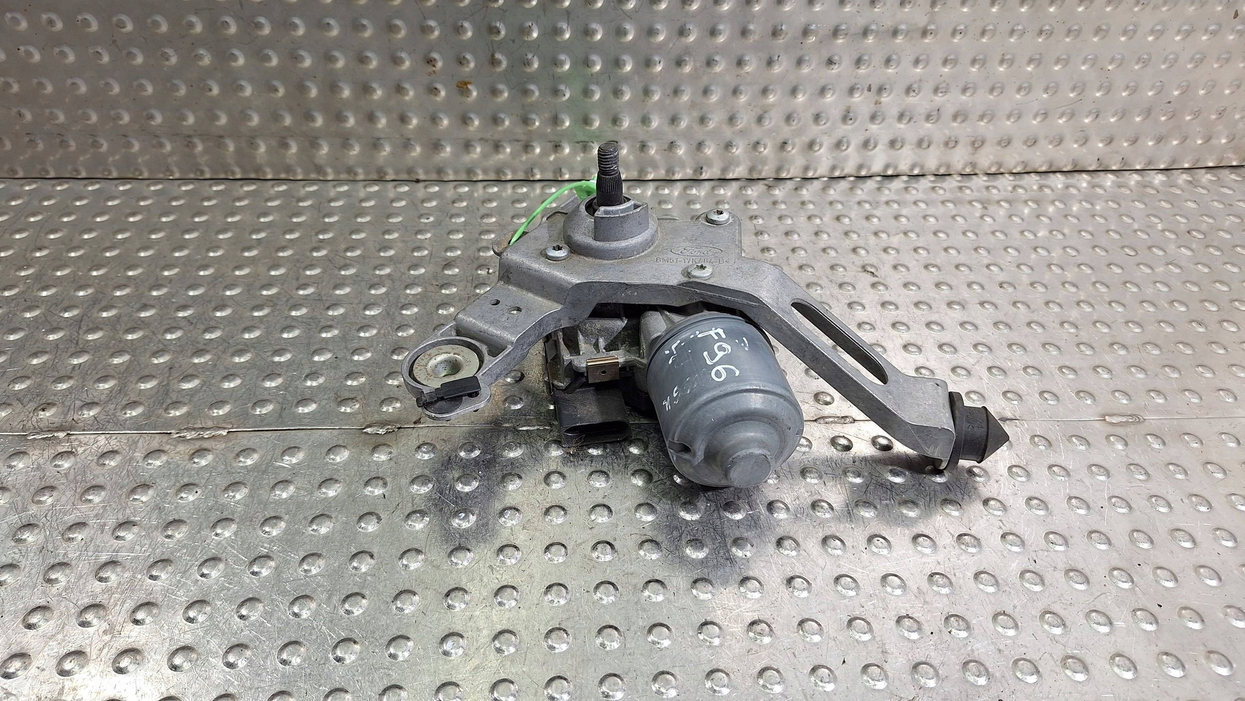 mini motor of wipers right front BM51-17504-BK FORD FOCUS MK3