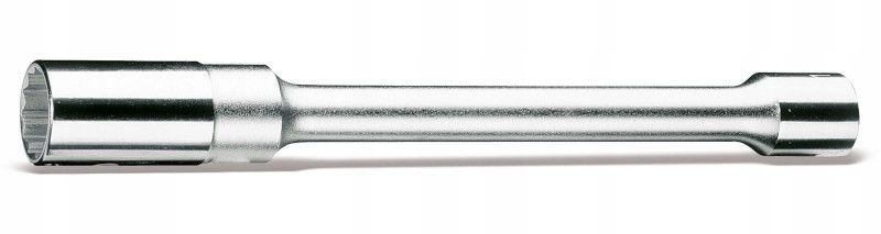 Nasadka do swiec zaplonowych przedluzana 17 8mm