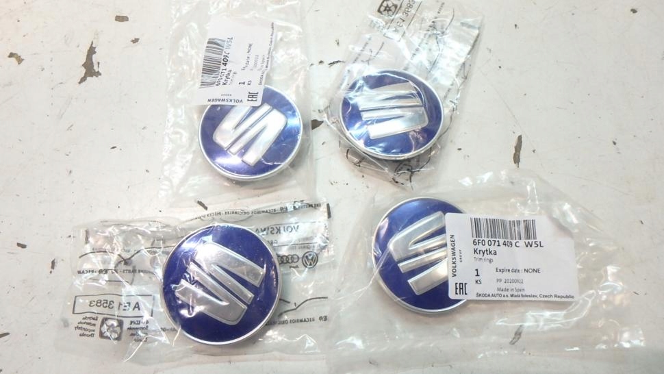 КРЫШКА СИДЕНЬЯ ОБОДА КОЛЕСА НОВЫЙ ORG 6F0071409C W5L