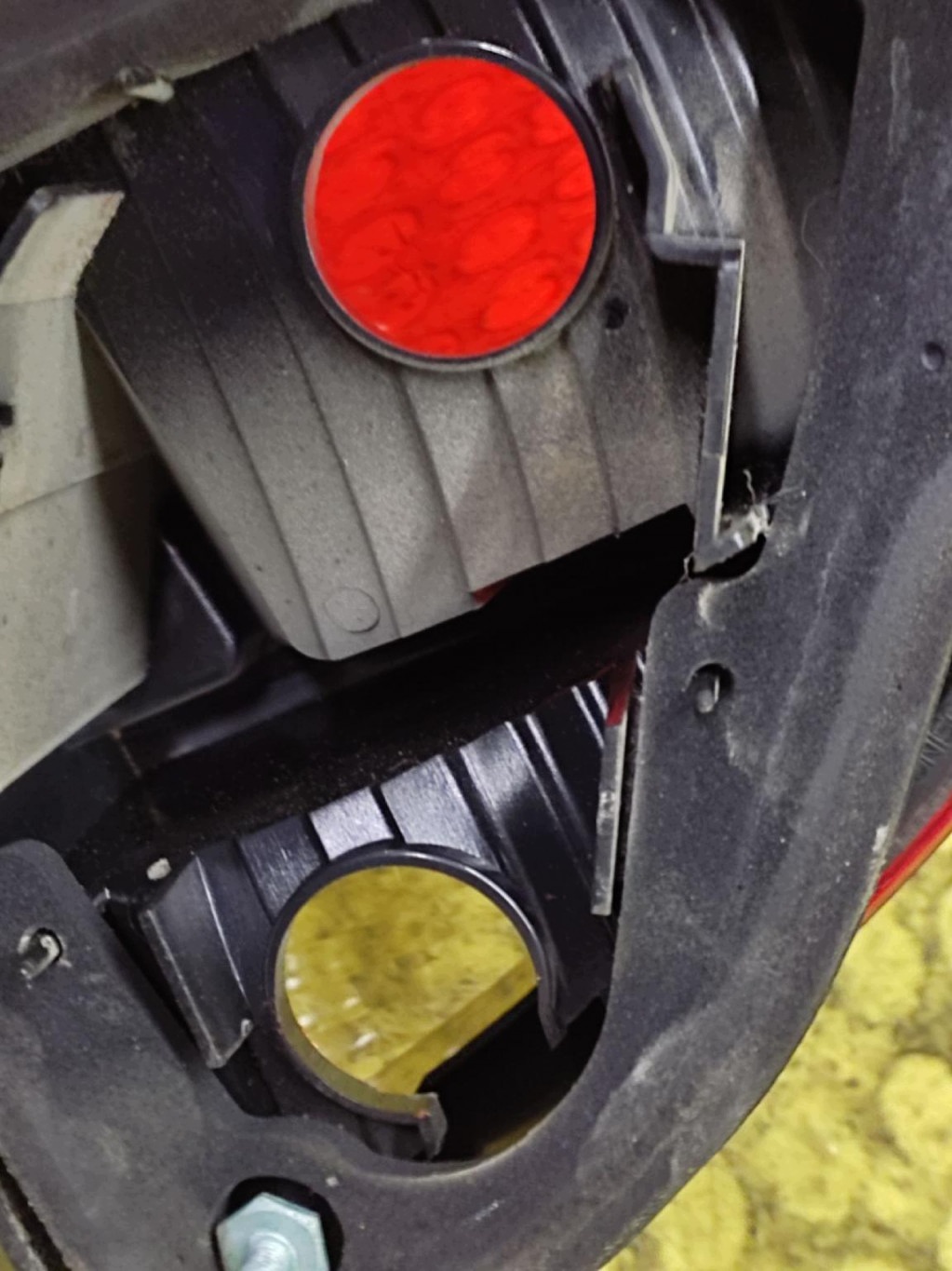 SEAT LEON and light right rear part 1M6945096