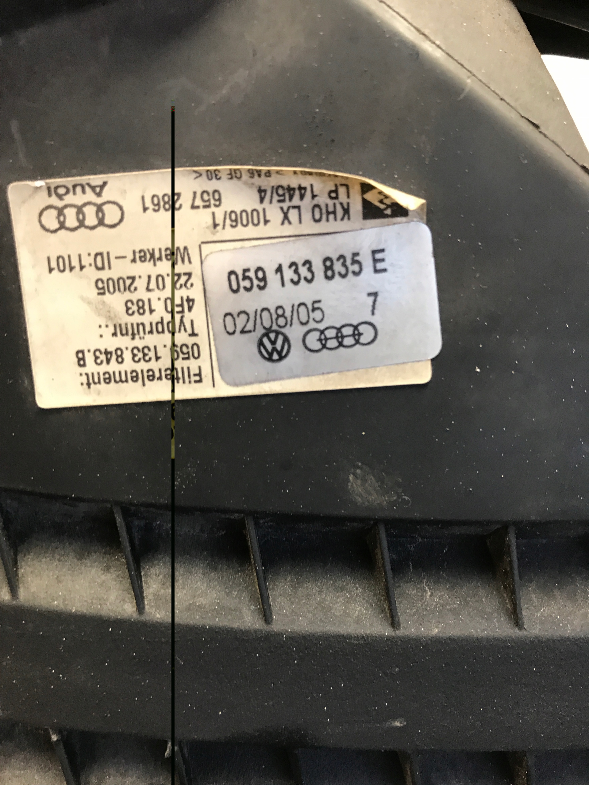 Obal filtra vzduchový AUDI A6 C6 059133835E
