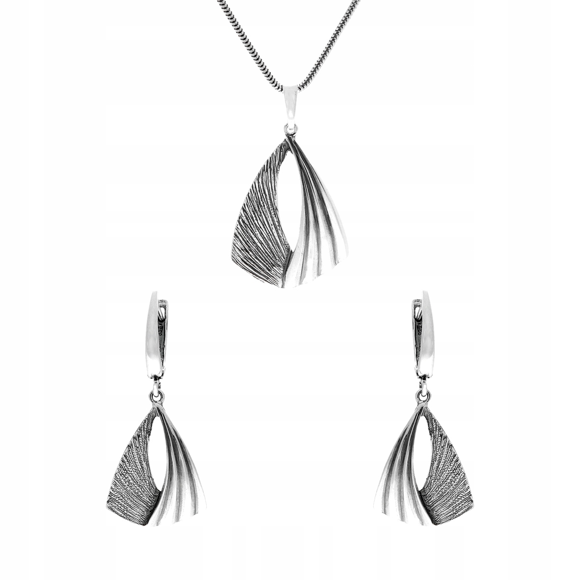 Komplet trojúhelníků stříbro