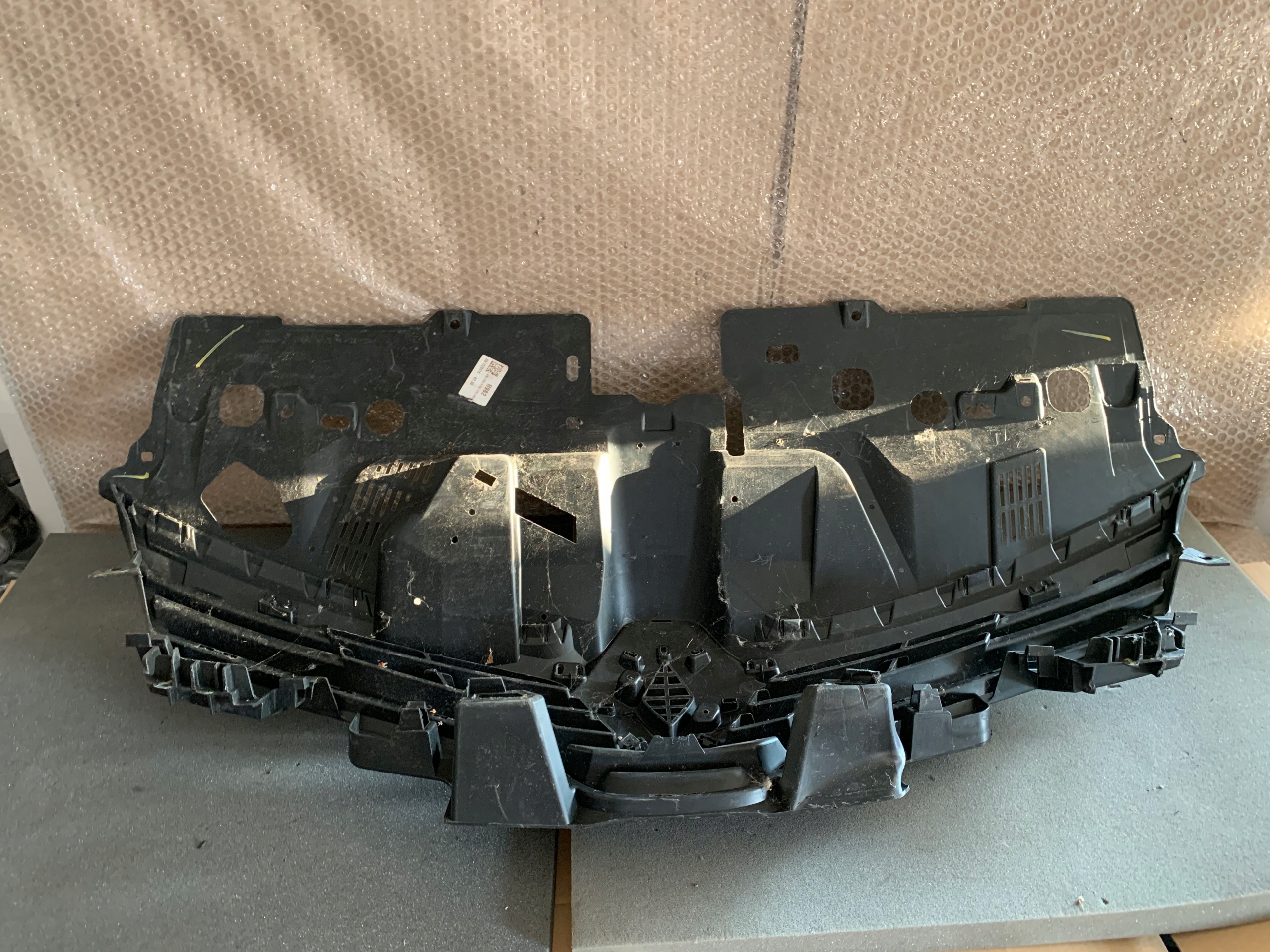 renault CLIO IV рестайлинг решетка радиатора