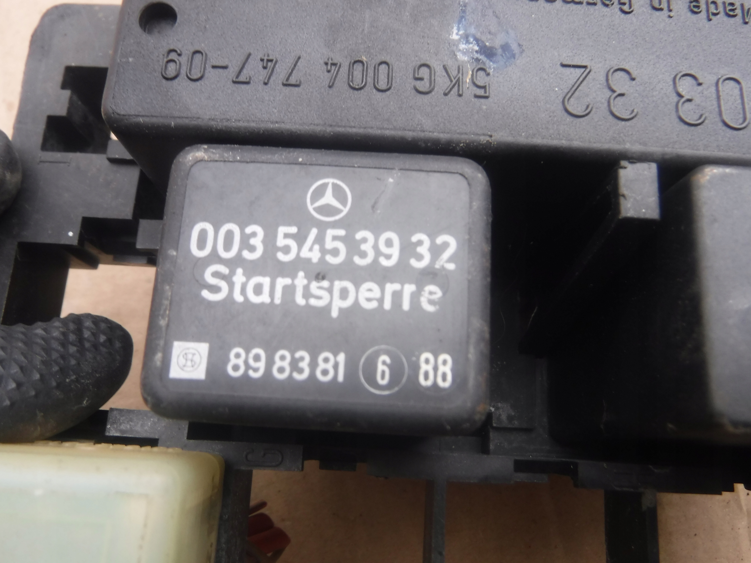 MERCEDES W124 relay 0035453932