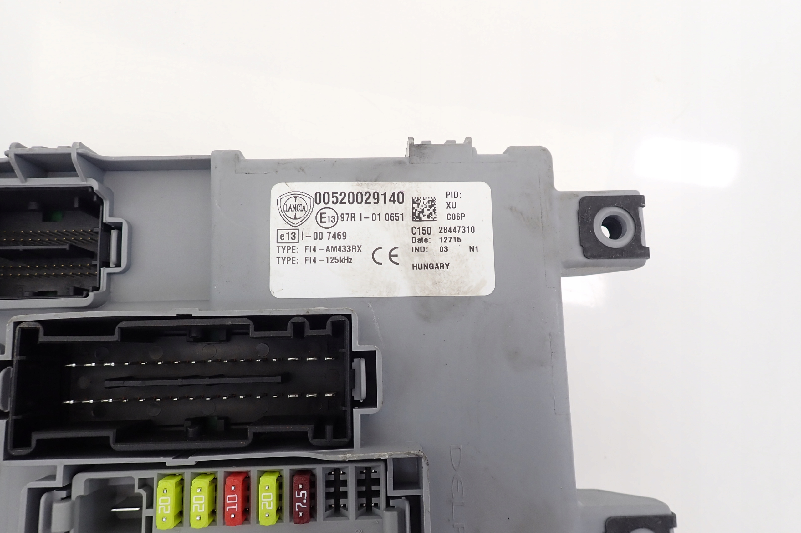 LANCIA YPSILON 2011-18 SKRZYNKA BEZPIECZNIKÓW COMP Producent części Fiat OE