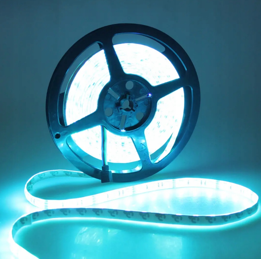 TAŚMA LED SMD WODOODPORNA 5M RGB KOLOROWA + PILOT Barwa światła wielokolorowy