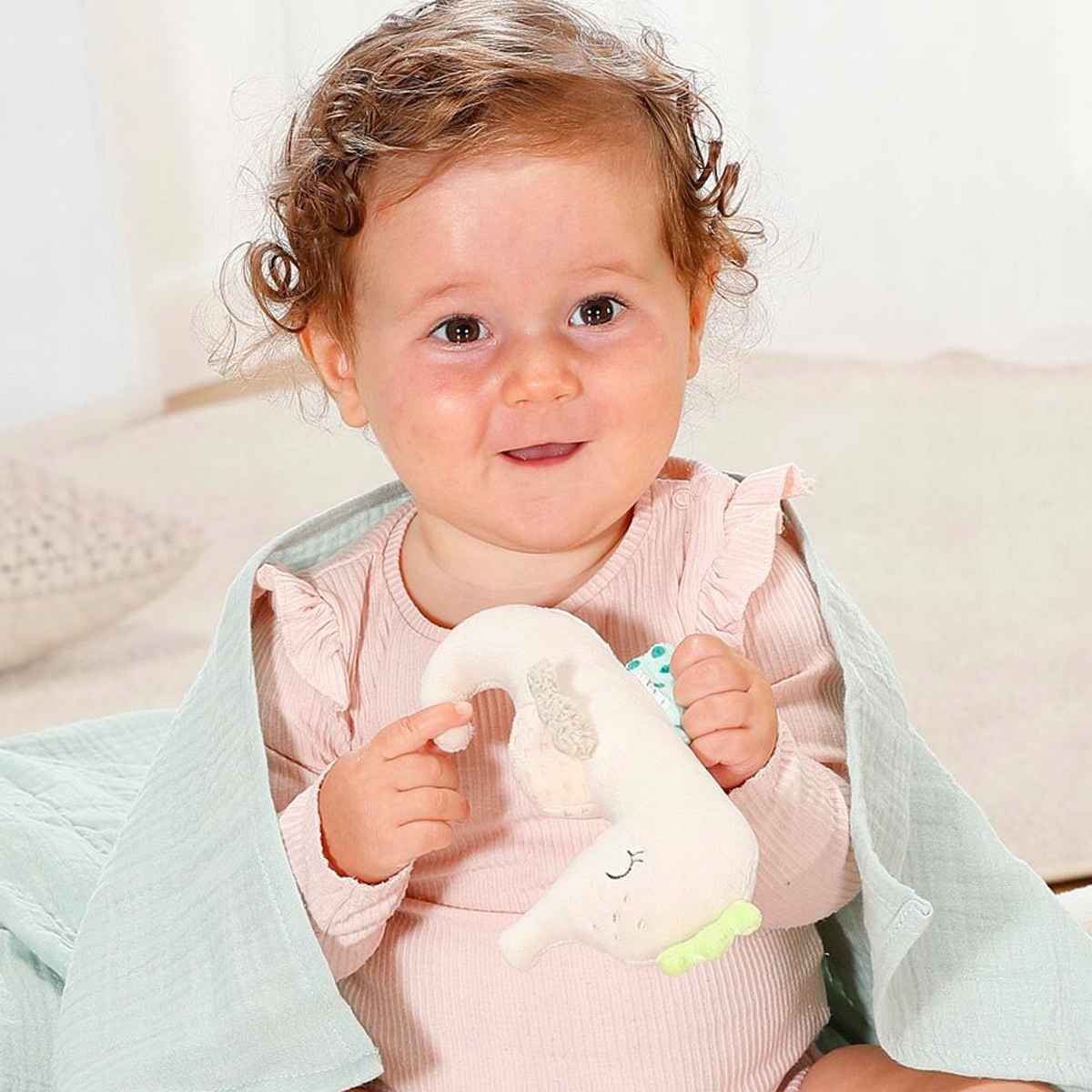 Muślinowe Pieluszki i Maskotka z Grzechotką, Konik Waga produktu z opakowaniem jednostkowym 0.23 kg