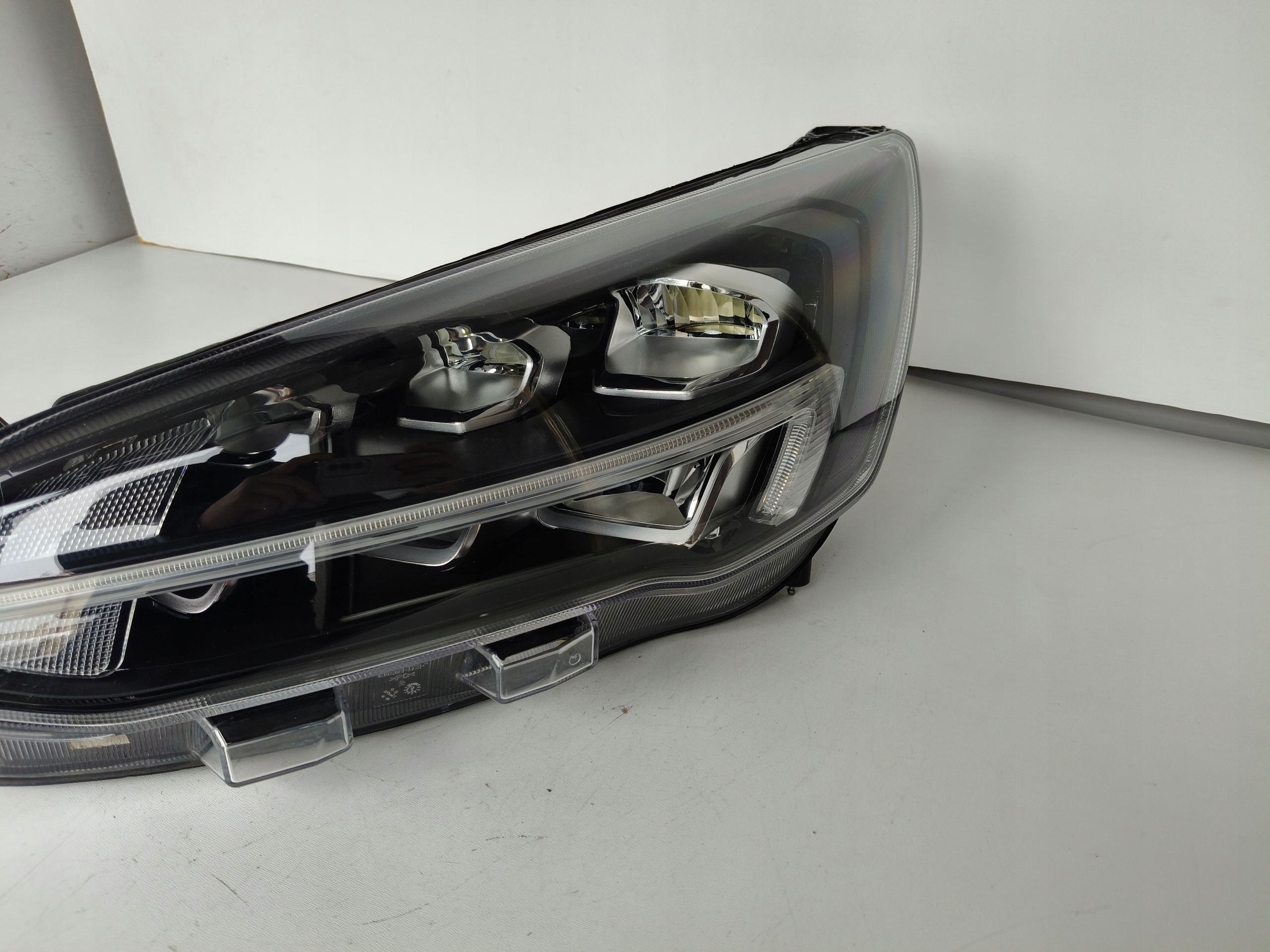 light left REFLEKTOR FORD FOCUS MK4 18- FULL LED