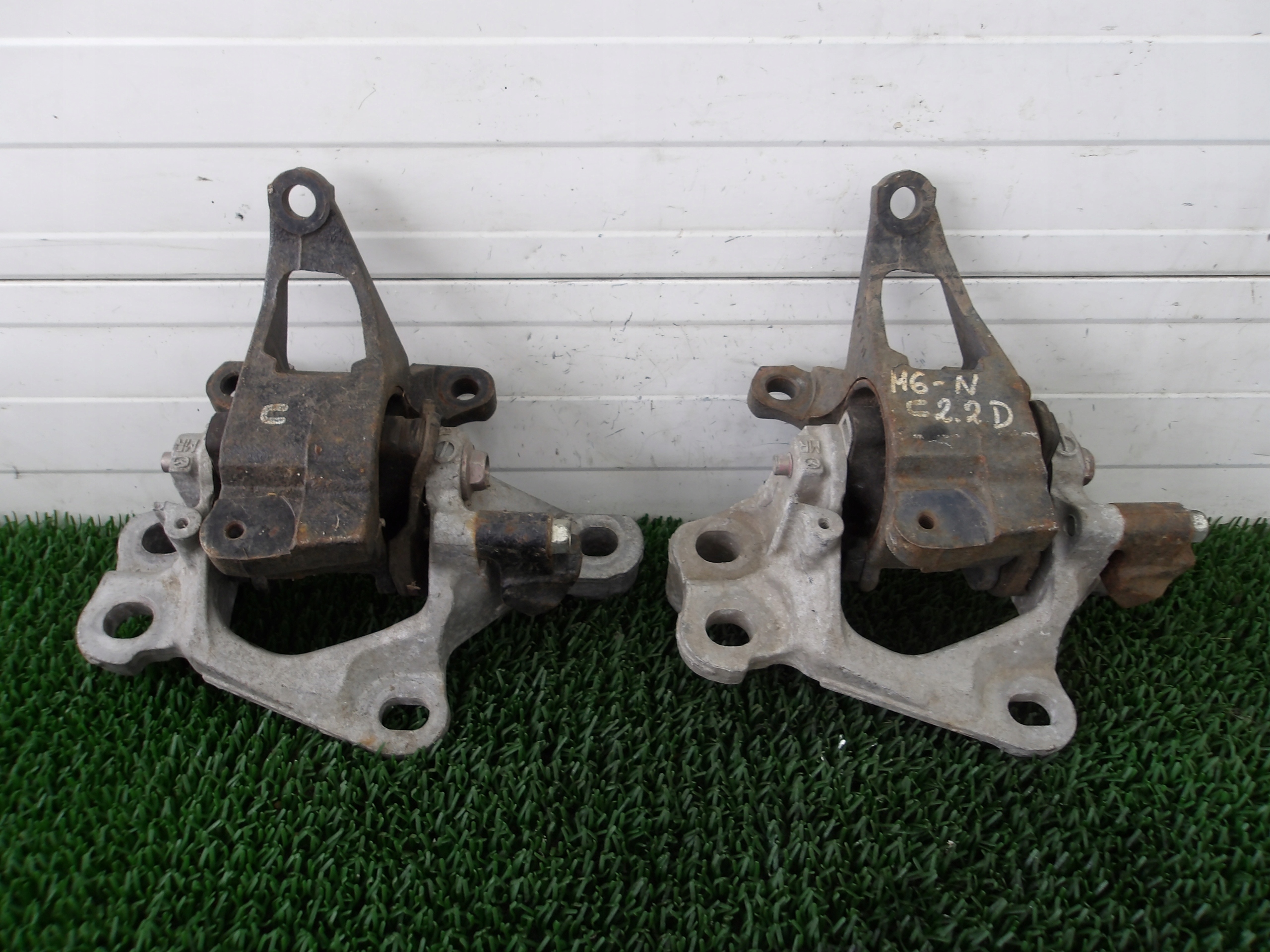 MAZDA 6 GJ 13- 2.2 SH01 holder engine mount OE