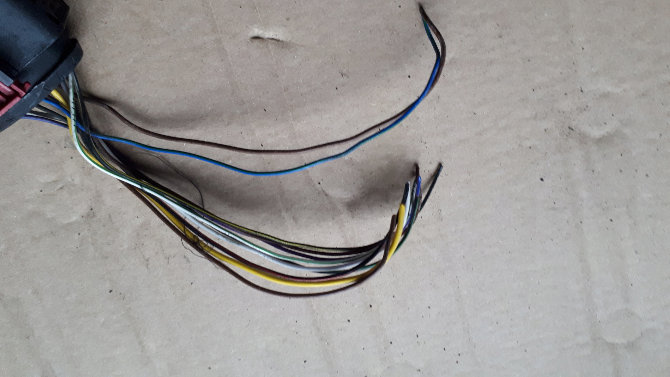 A4 B9 8W connecting spoiler KOSTKA lights FULL LED 8W0973737