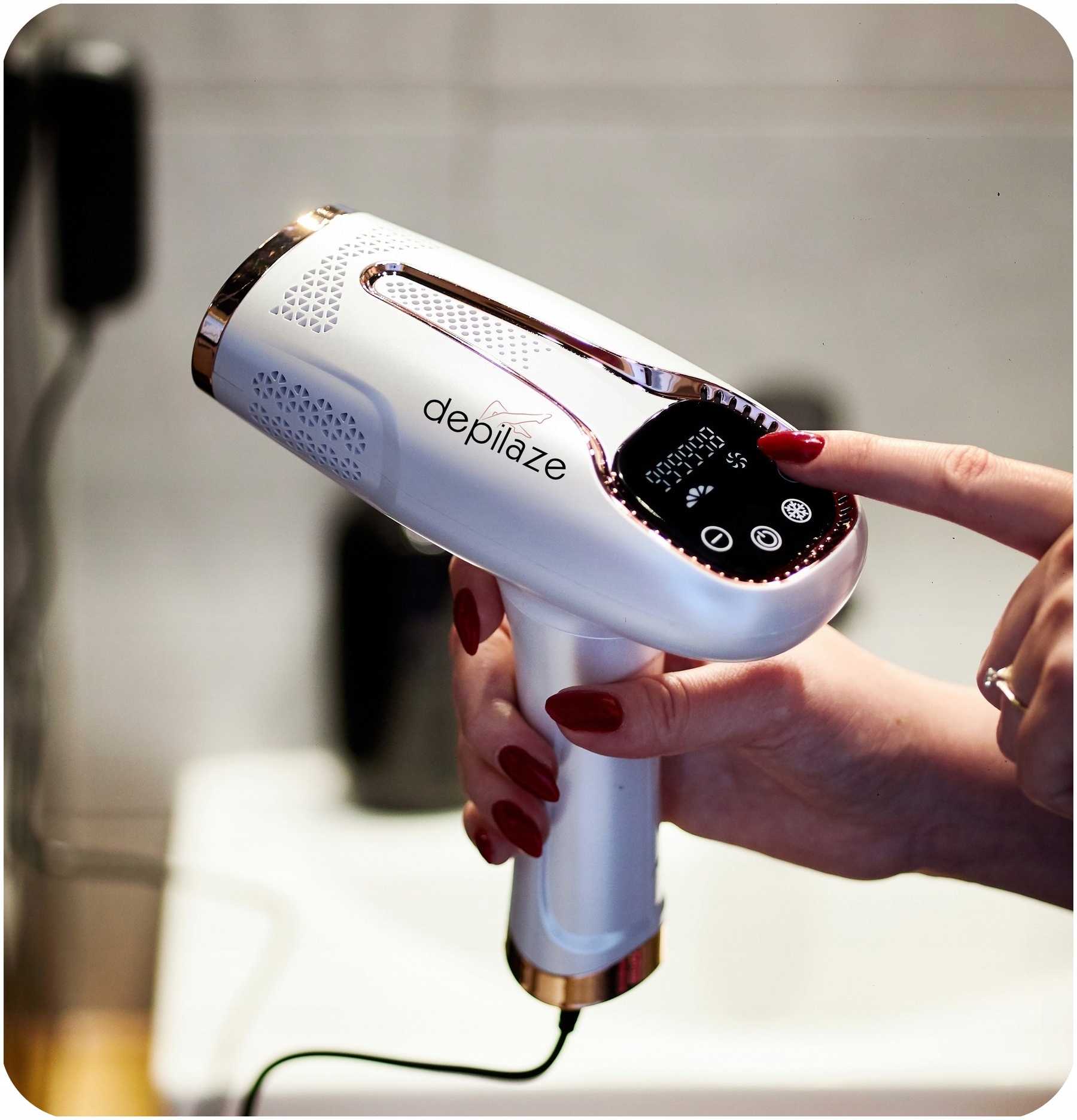 IPL ЛАЗЕРНИЙ ДЕПІЛЯТОР ТІЛА BIKINI Depilaze Модель BHRL-04 E 2.0