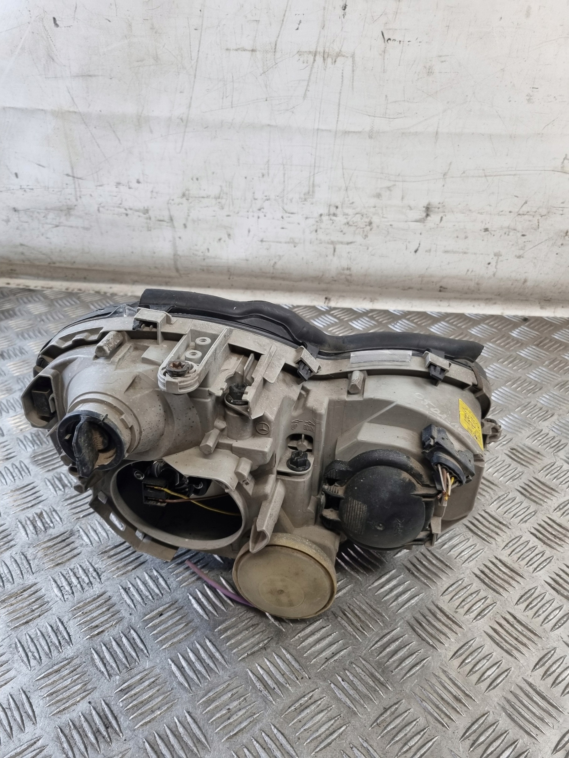 light left front MERCEDES W203 2004