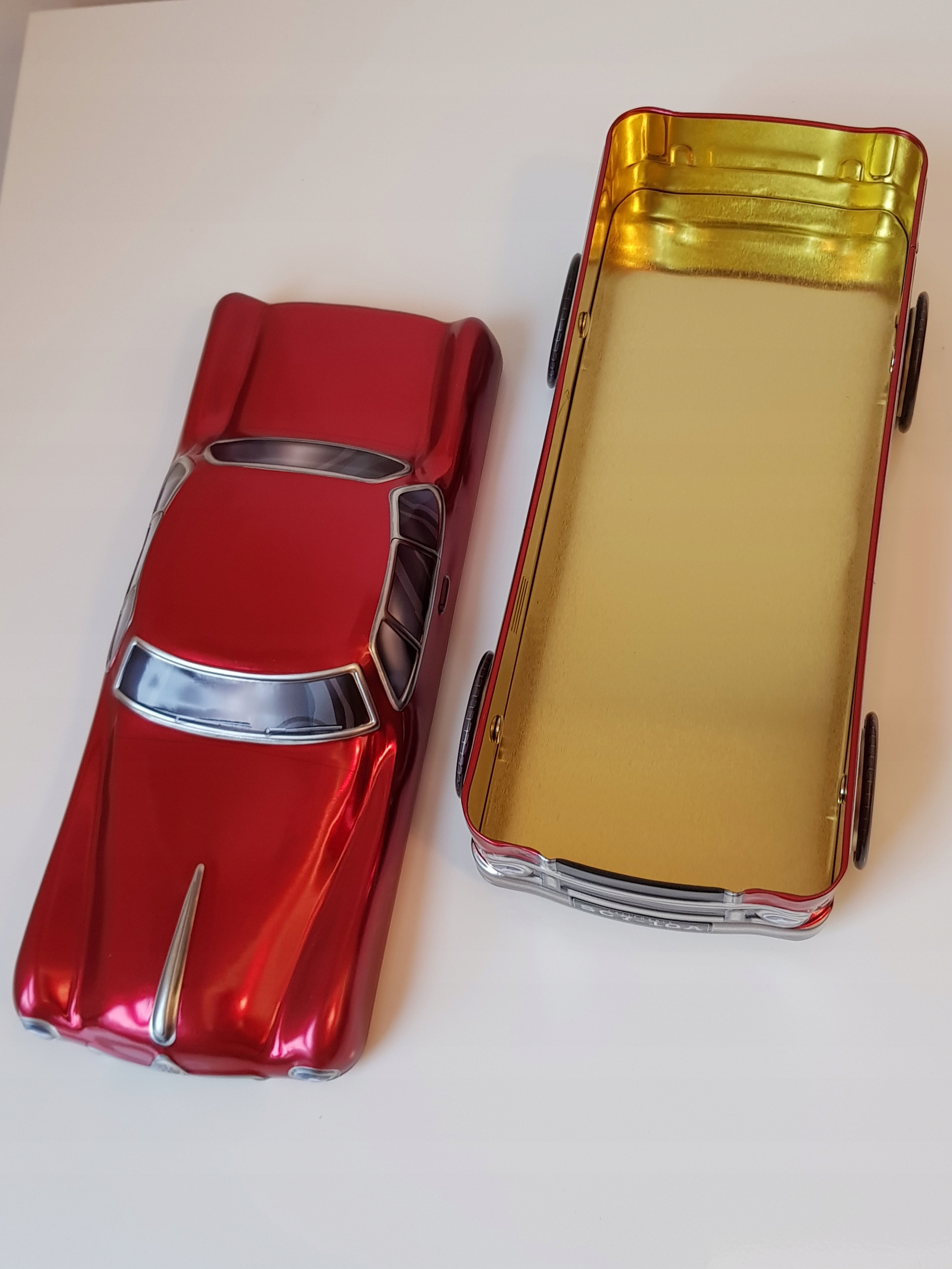 POJEMNIK METALOWY SAMOCHÓD LIMUZYNA PREZENT Model Limuzyna