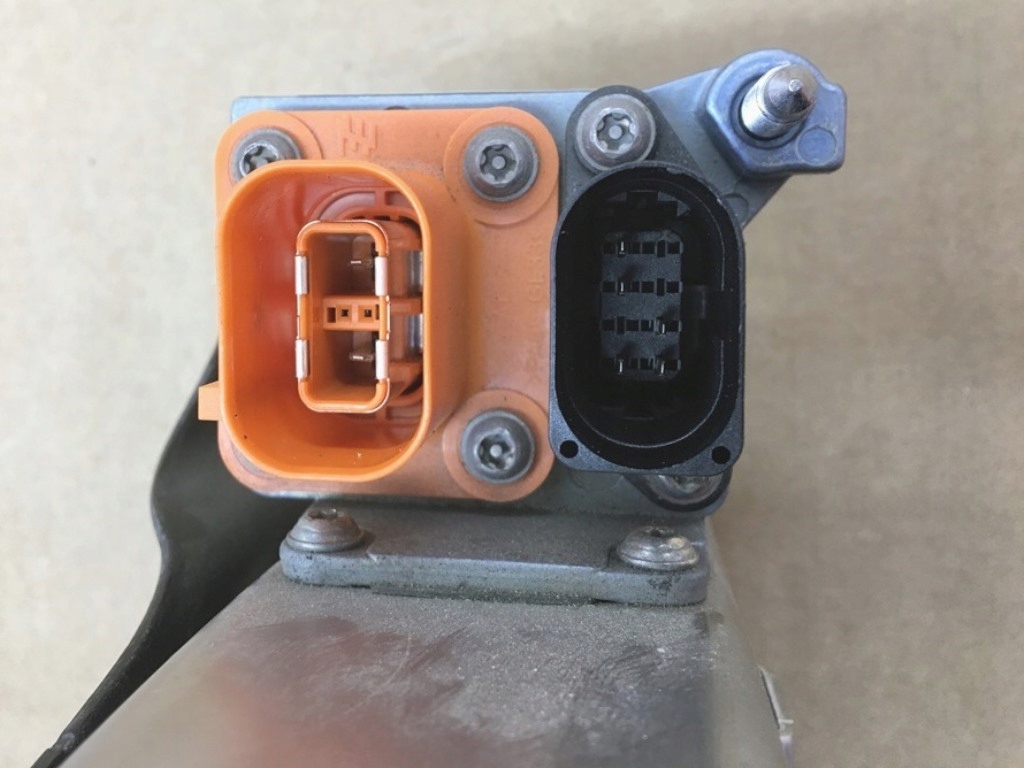 Wymiennik Ciepła Audi E-Tron 55 A7 Q5 4KE819014M Producent części Audi OE