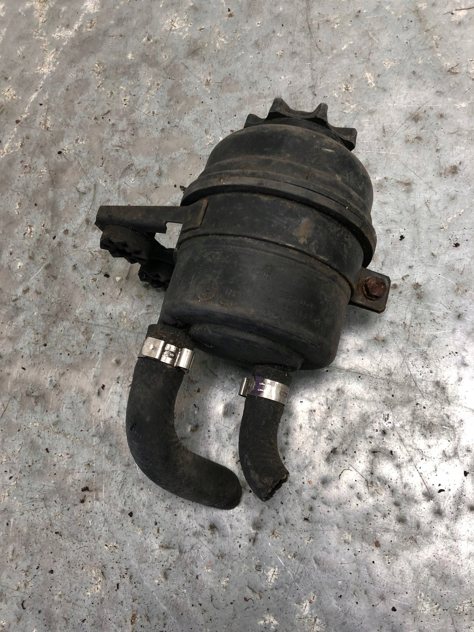 Servobehälter BMW E46 1097164