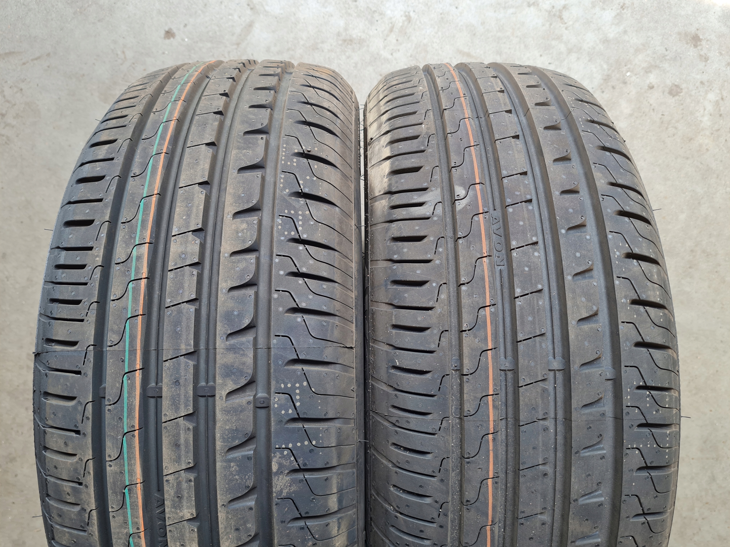 2x Avon ZV7 205/55R17 Nové 2022