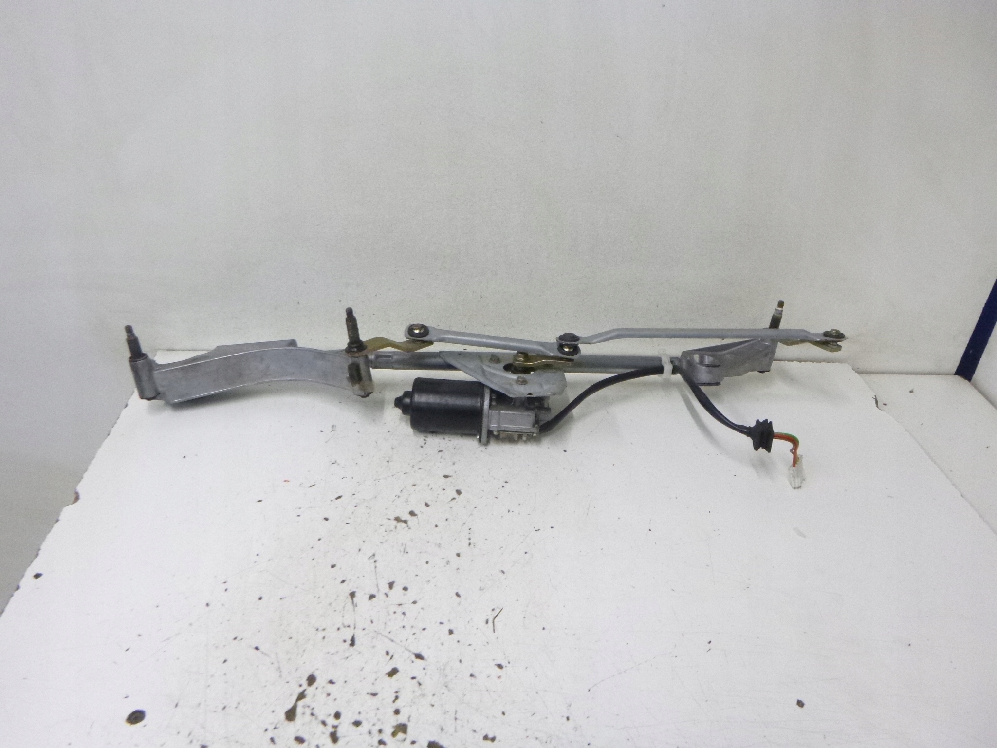wiper mechanism front Mercedes W203 2002r. A2038200342