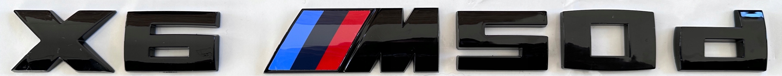 Bmw X6 M50d emblém , logo, nápis, znak čierny