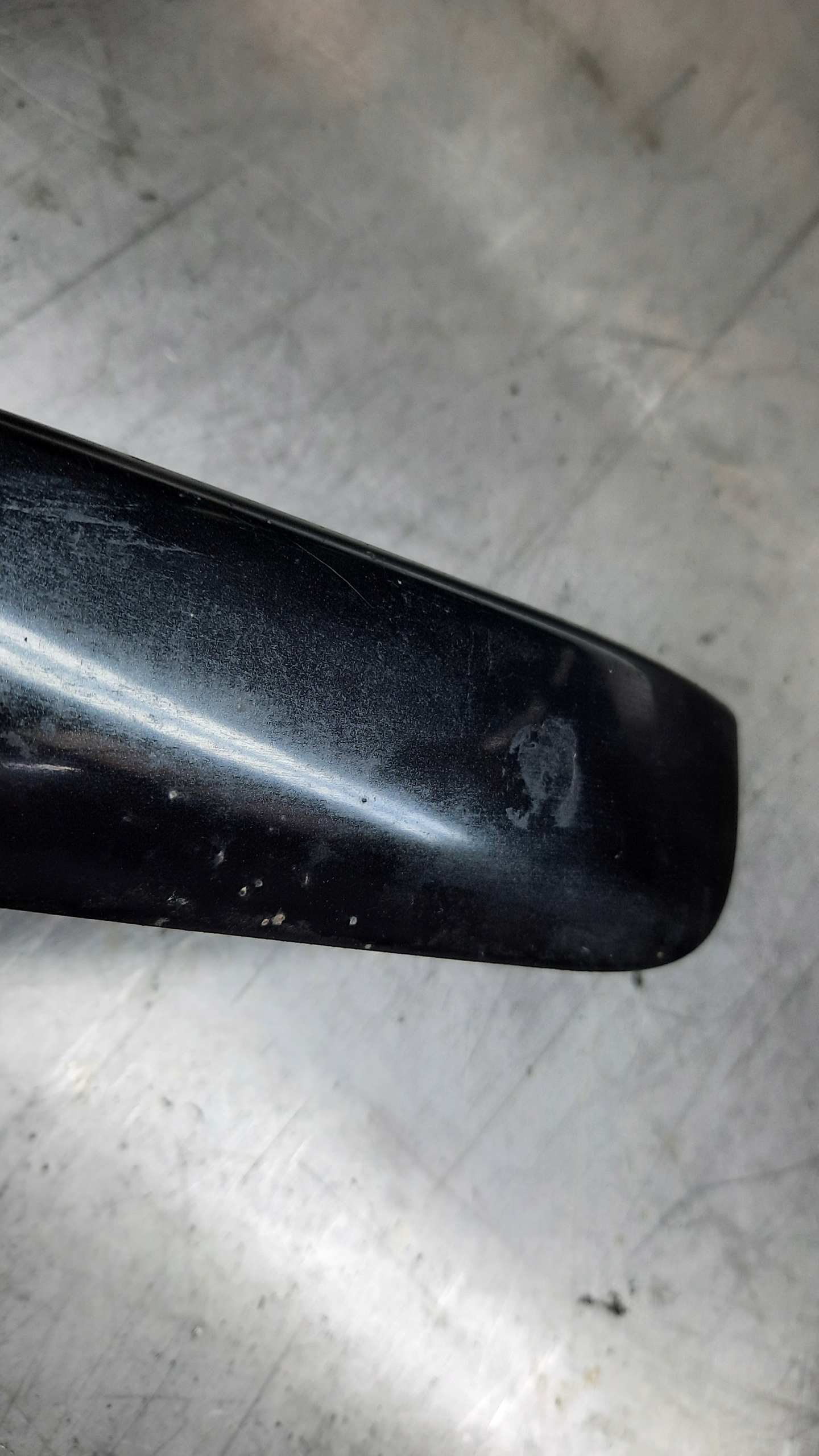 BLENDA MIKROSTYK KLAPY TOYOTA AVENSIS T25 HB Producent części Toyota OE