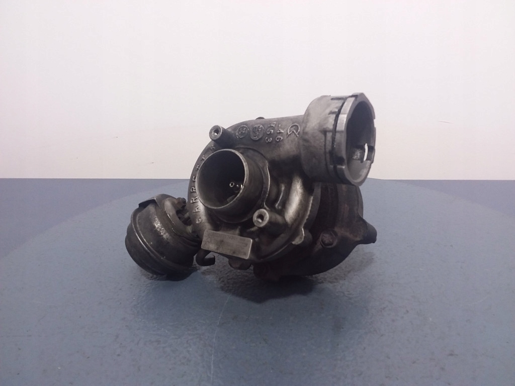 VW PASSAT B5 FL 1.9 TDI AWX TURBO SPRĘŻARKA 038145702G Numer katalogowy części 038145702G
