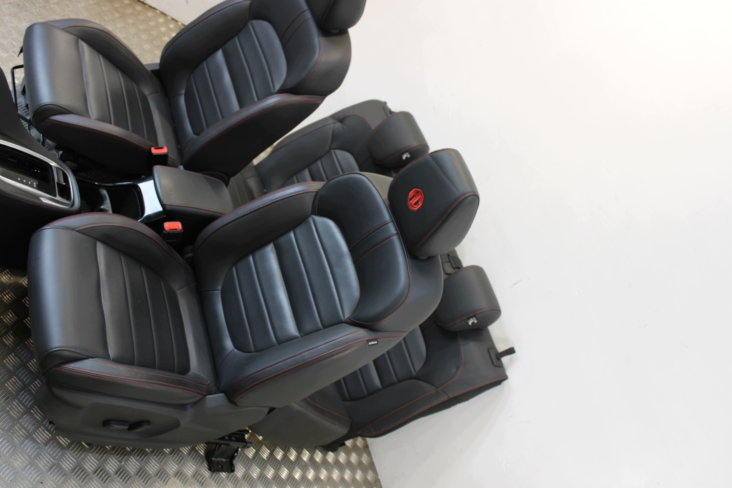 seats inner leather upholstery MG ZS LIFT FL 2024