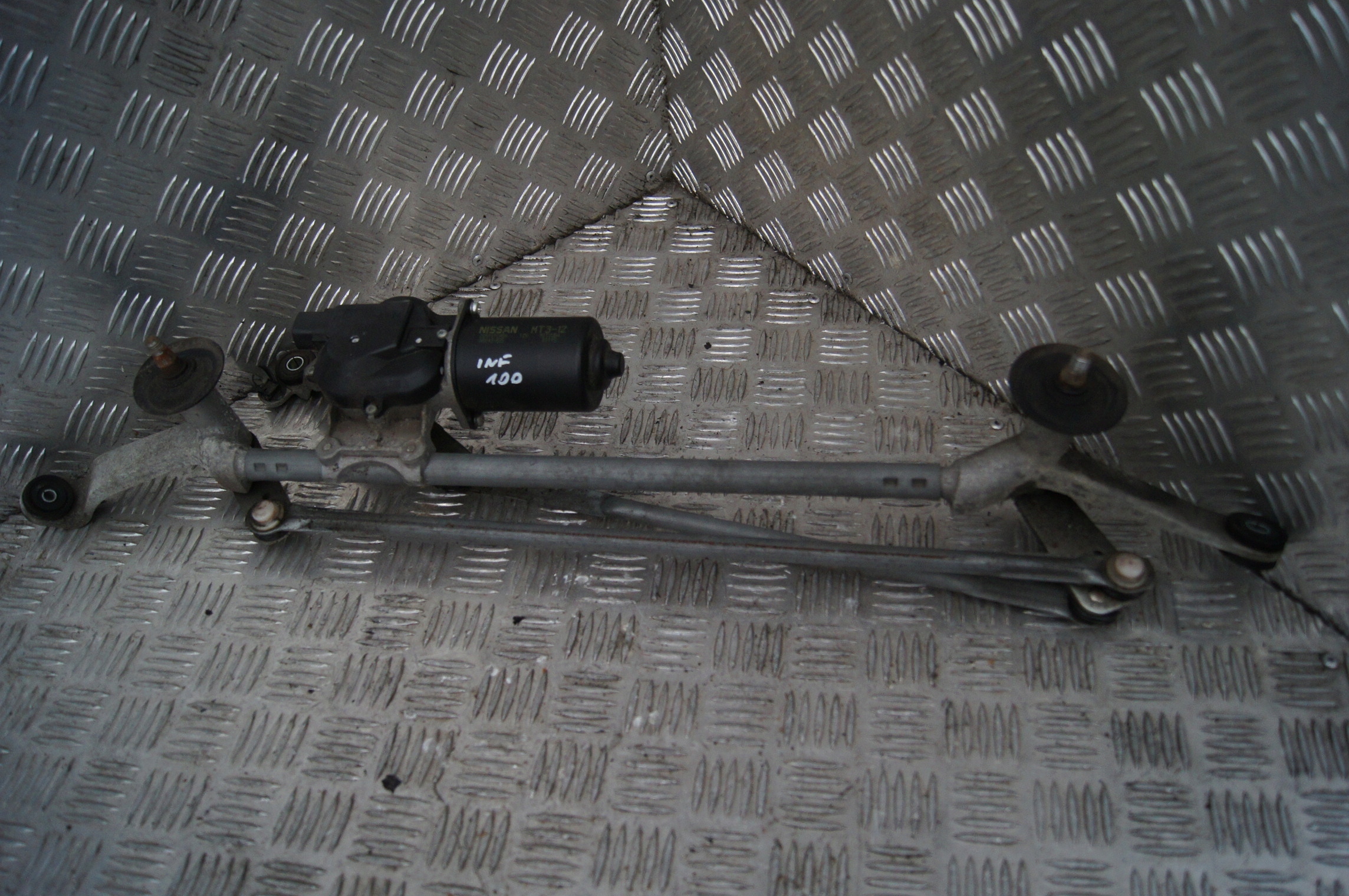 Infiniti FX QX70 механізм склоочисника