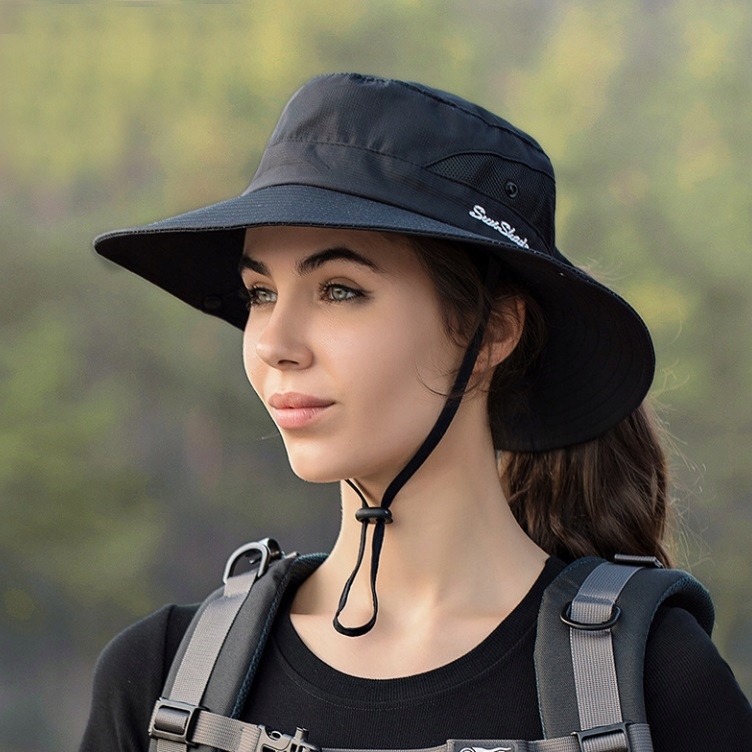 KAPELUSZ DAMSKI LETNI PRZECIWSŁONECZNY Z MIEJSCEM NA KUCYK KITKĘ CZAPKA Marka inna