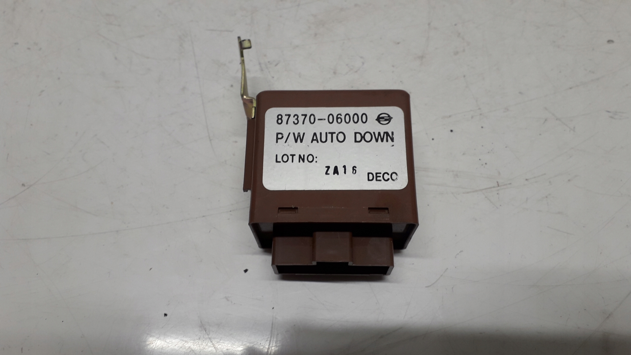 KORANDO II 2 96- PRZEKAŹNIK SZYB 87370-06000