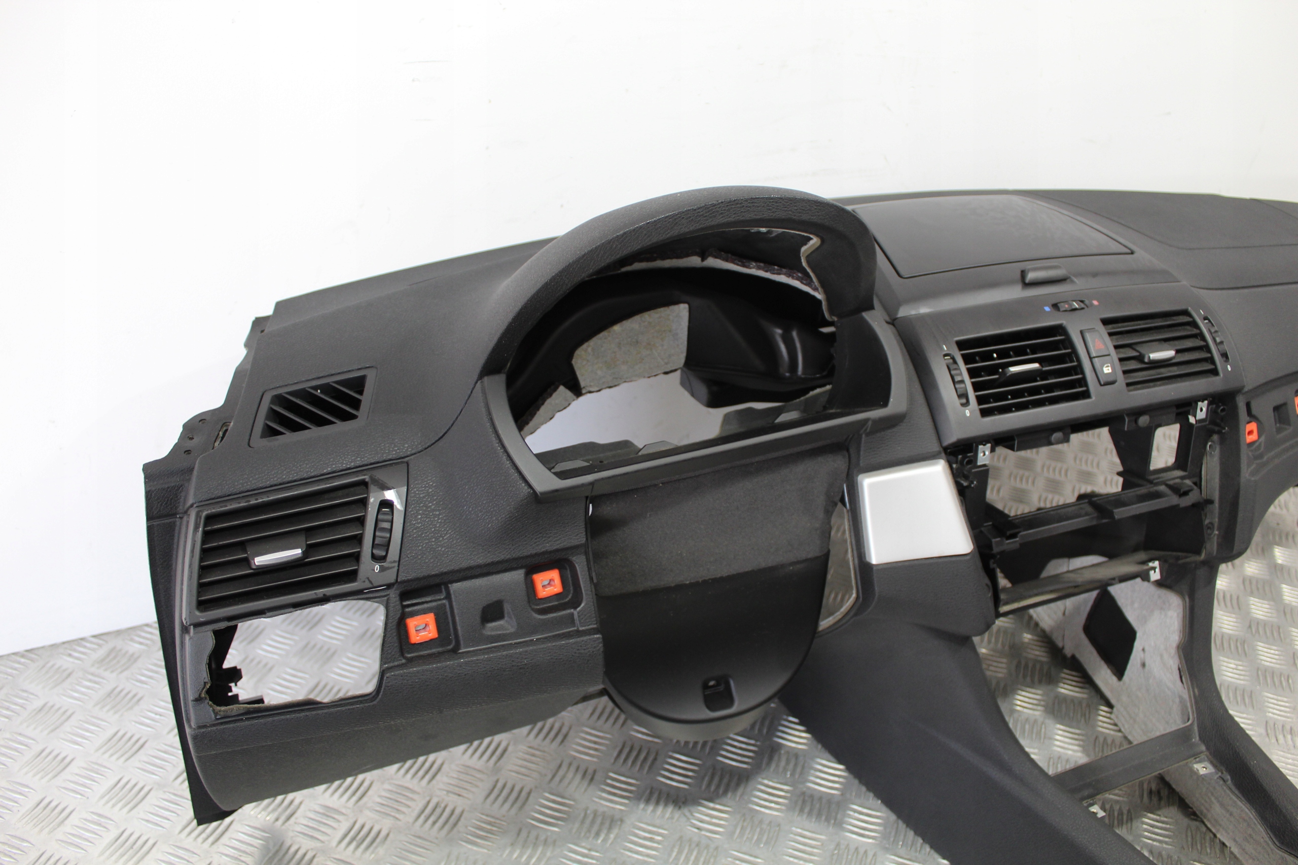 dashboard console cockpit BMW X3 E83 LIFT