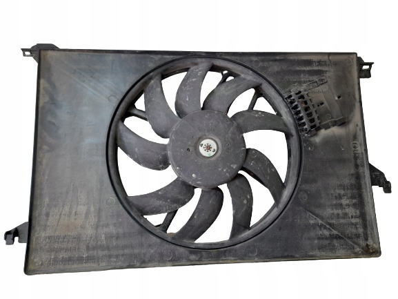 13159730 - OPEL VECTRA C 2.2 ВЕНТИЛЯТОР РАДИАТОРА 24410990