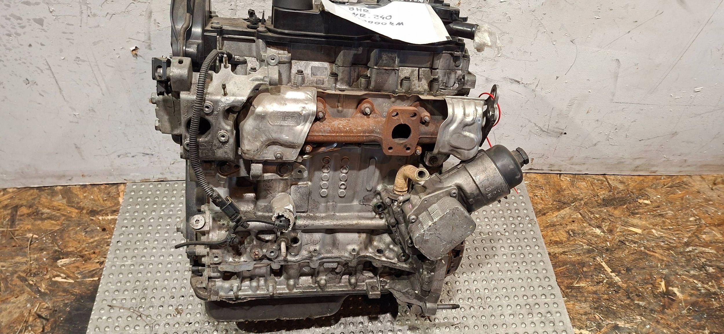 engine 8HR PEUGEOT 208 1.4 EHDI 2012