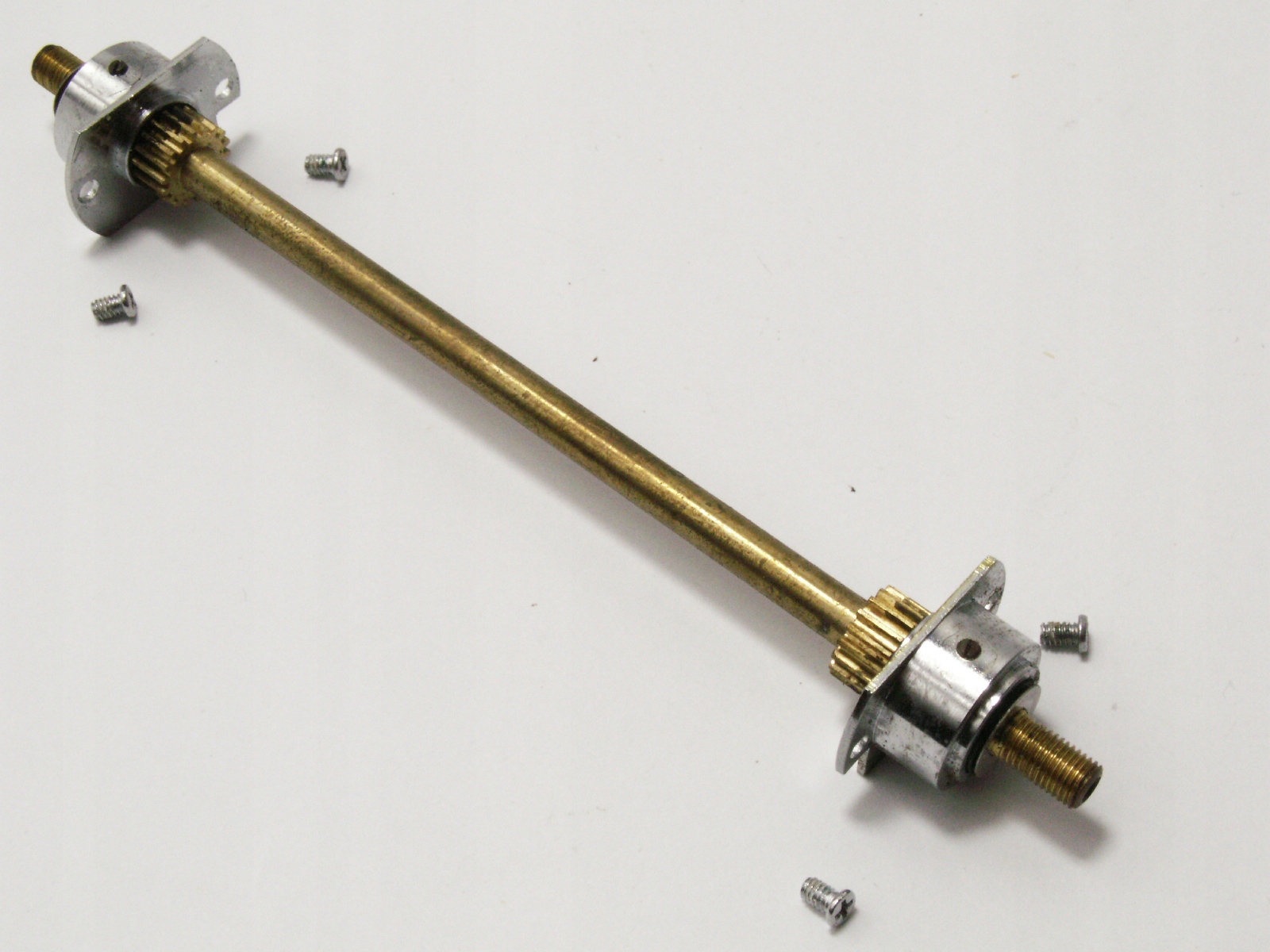 MAMIYA C330: ośka wysuwu czołówki (2) UNIKAT!