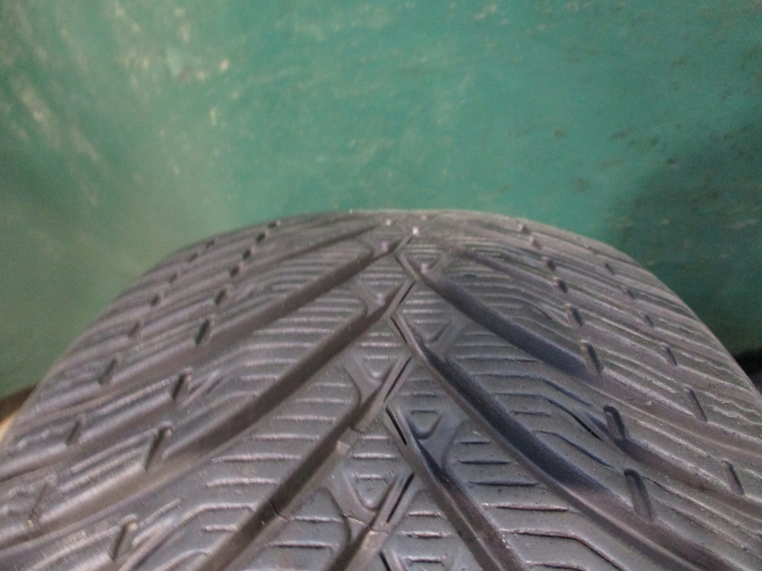 2 opony zimowe używane 225/55R17 101H Kleber Krisalp HP3 6,5 i 6 mm 40 Profil opony 55