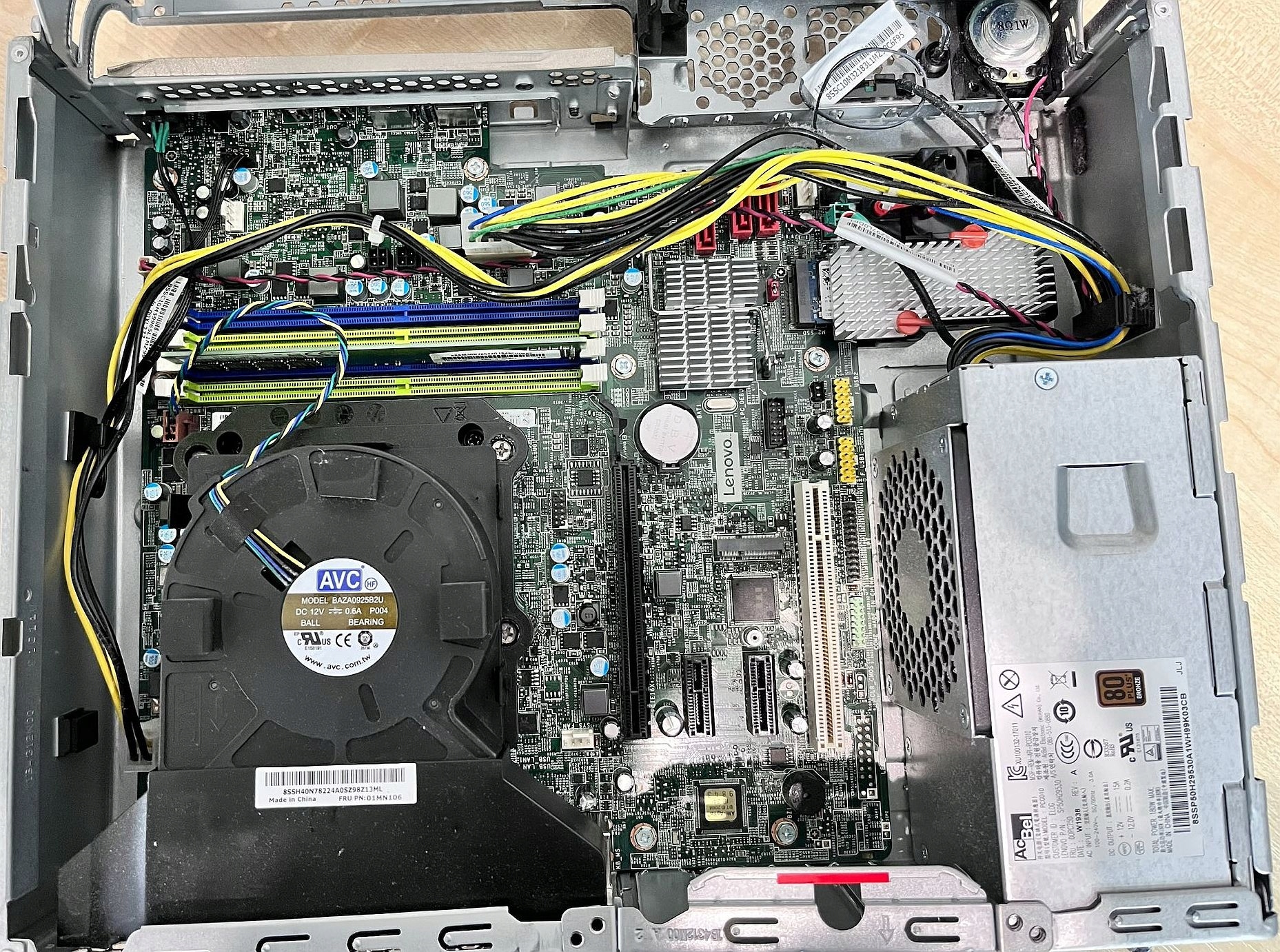 KOMPUTER Lenovo M75s SFF Ryzen 3 4GHz DDR4 SSD 8/240 RSCOM Windows 11 Typ komputera komputer stacjonarny