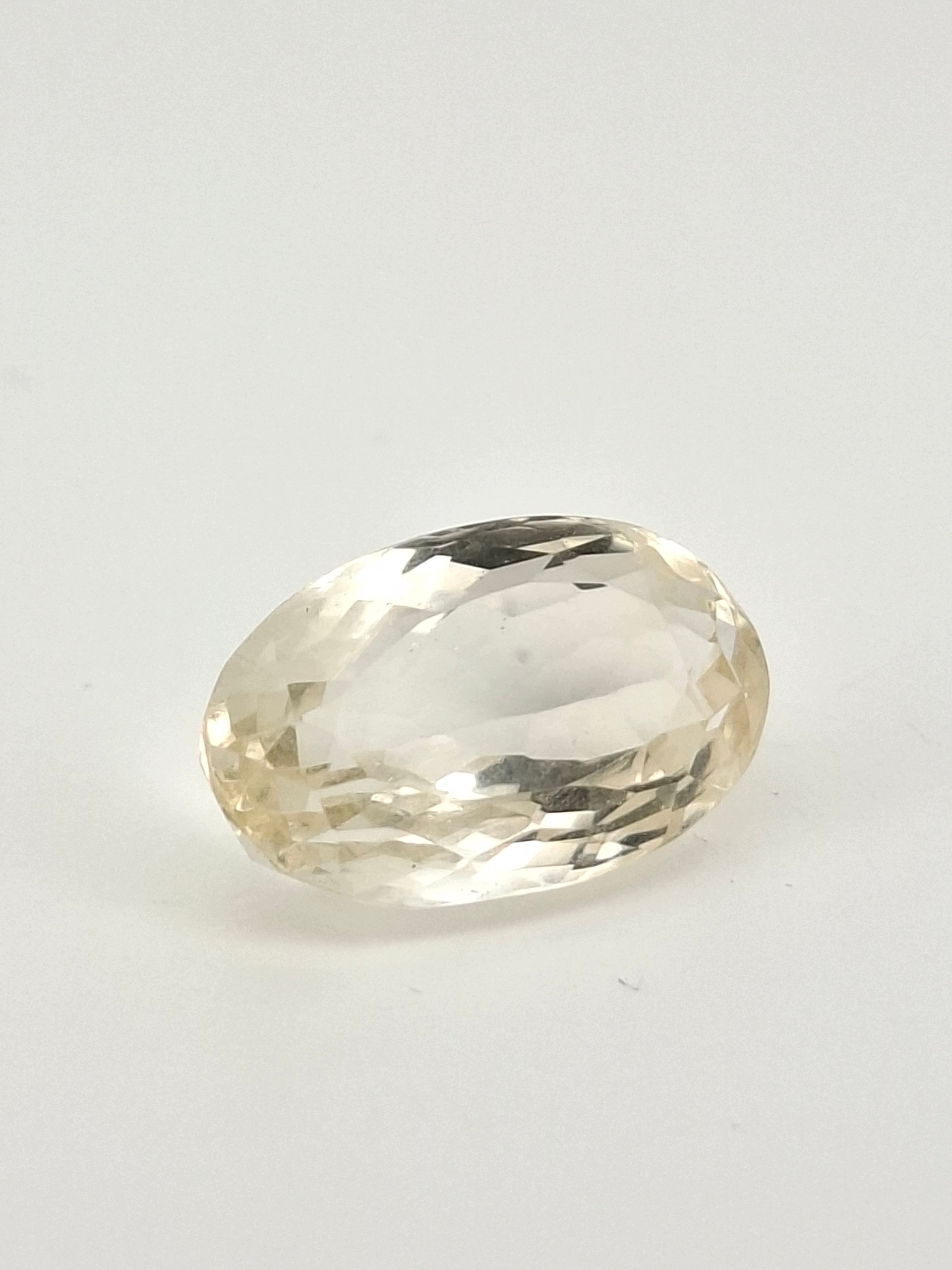 Přírodní Citrín Ovál 13,4 x 15,3 mm