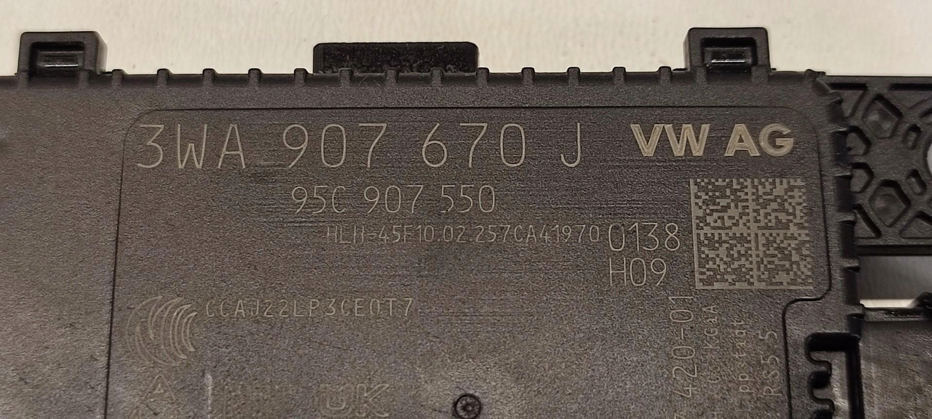 vw TAYRON 3WA907670J