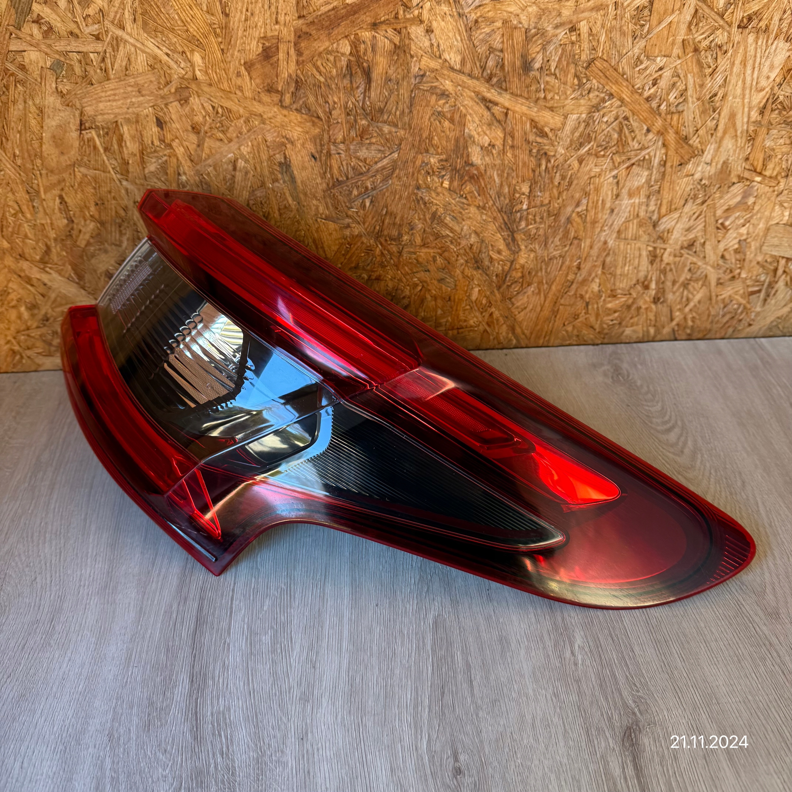 light rear right NISSAN QASHQAI II LIFT