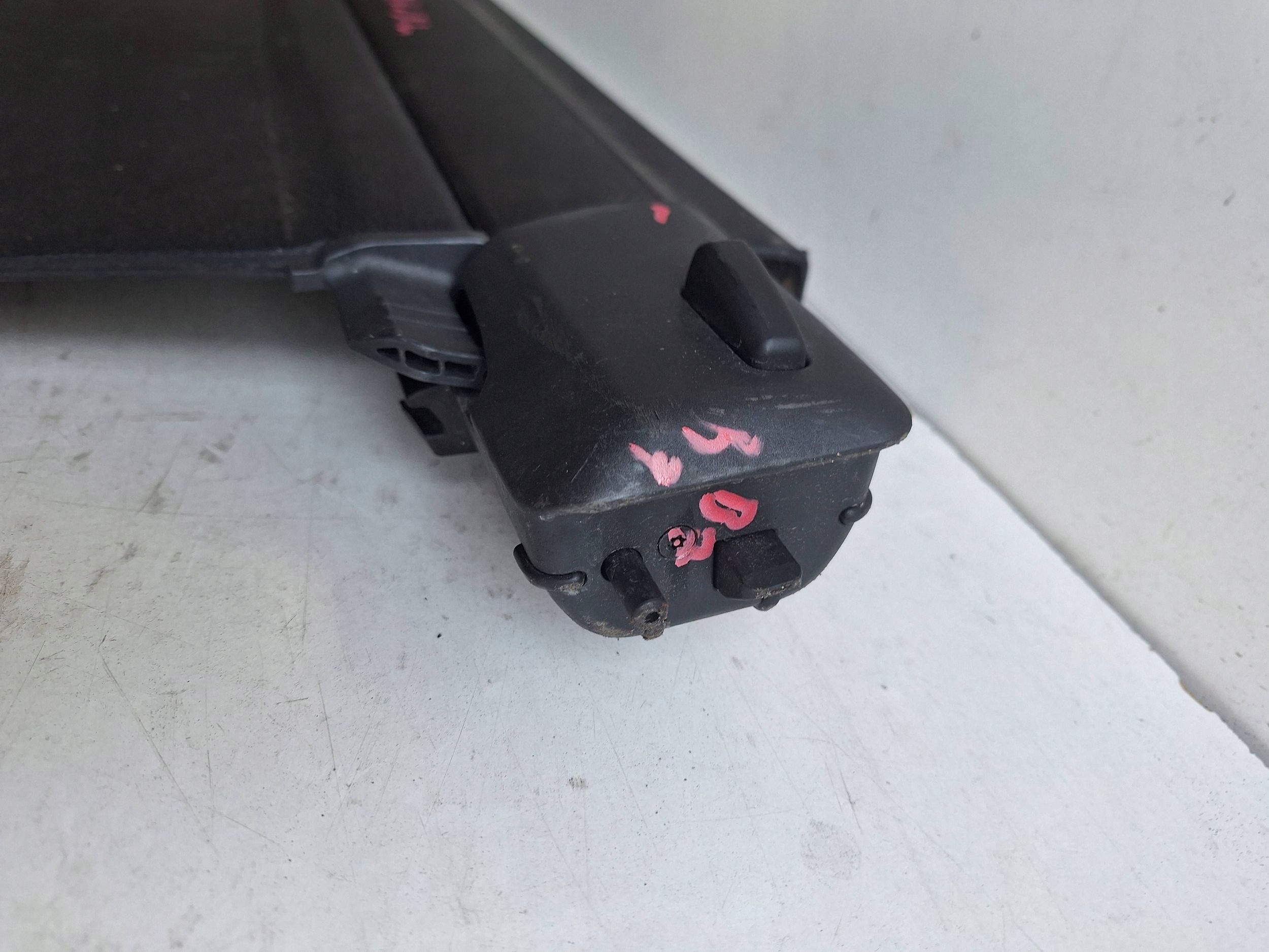 VOLKSWAGEN PASSAT B7 KOMBI 10-14 blinds boot