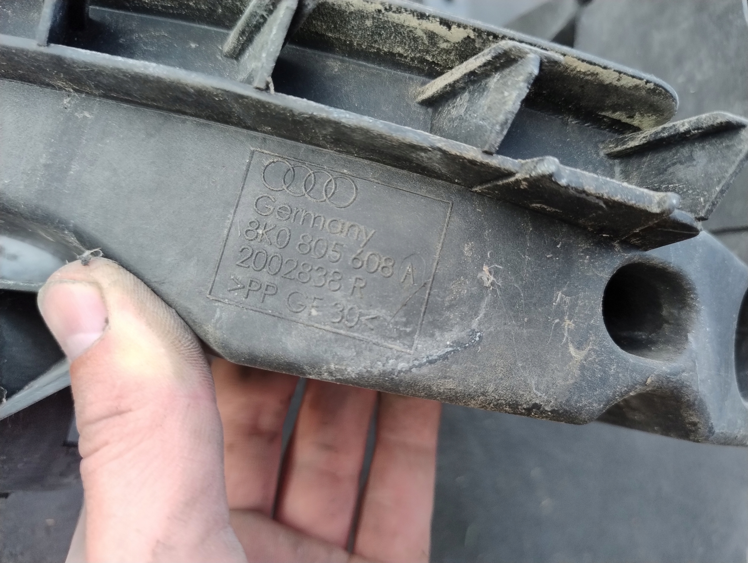 support holder lights right front AUDI A4 B8 8K0805608A