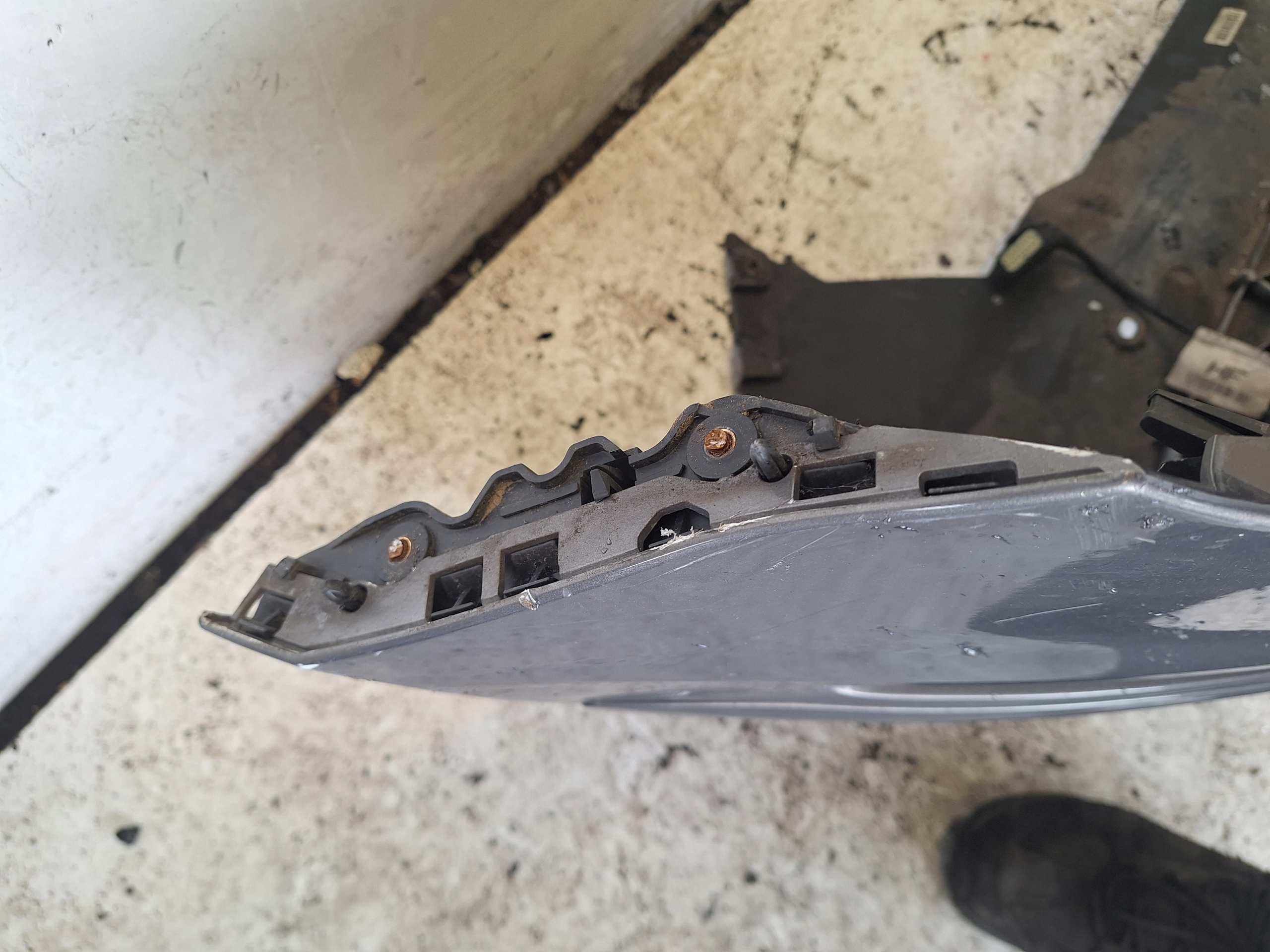 FORD S-MAX MK1 LIFT 10-15 Pare choc LED + PDC