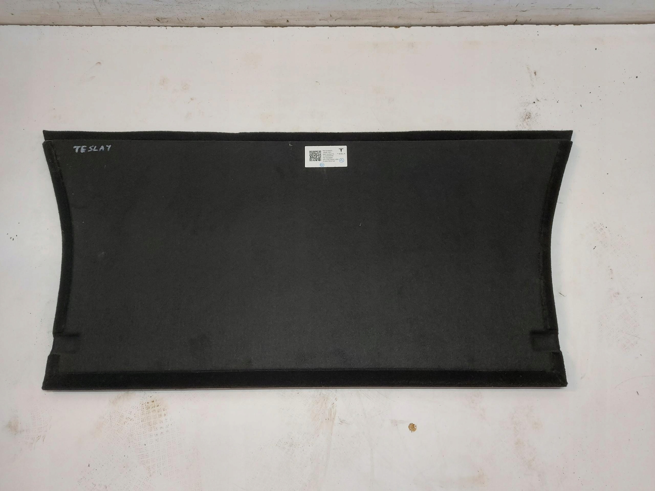 TESLA MODEL Y 2022 mats carpet boot rear part rear oryg 1492951-00-c